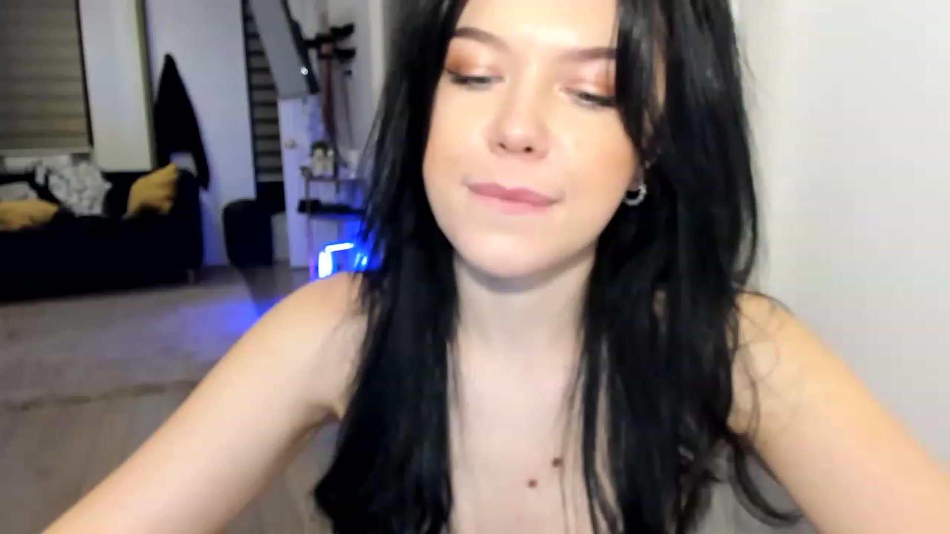 Gallery image thumbnail from Nancy_Morris's myfreecams stream on, 03/19/2023, 01:33 image 17 of 20