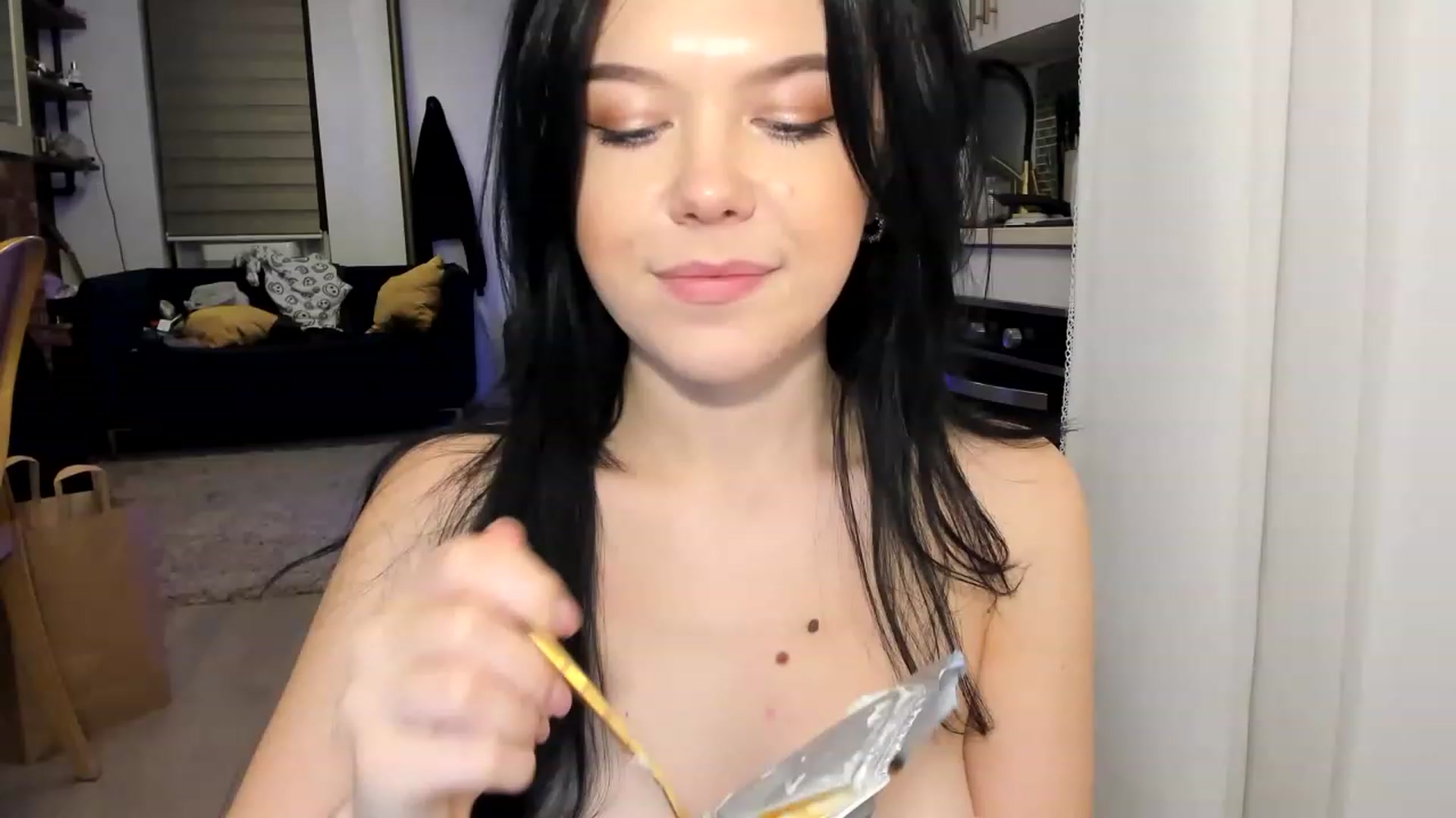 Gallery image thumbnail from Nancy_Morris's myfreecams stream on, 03/19/2023, 01:45 image 2 of 20