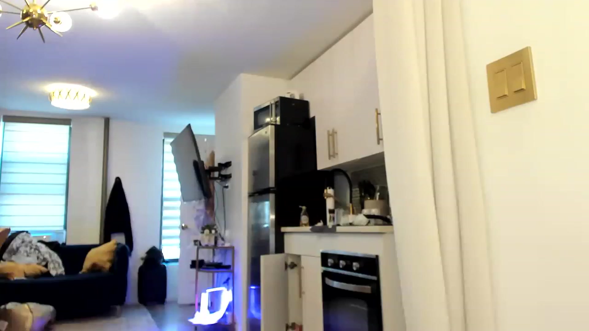 Gallery image thumbnail from Nancy_Morris's myfreecams stream on, 03/19/2023, 22:56 image 7 of 20