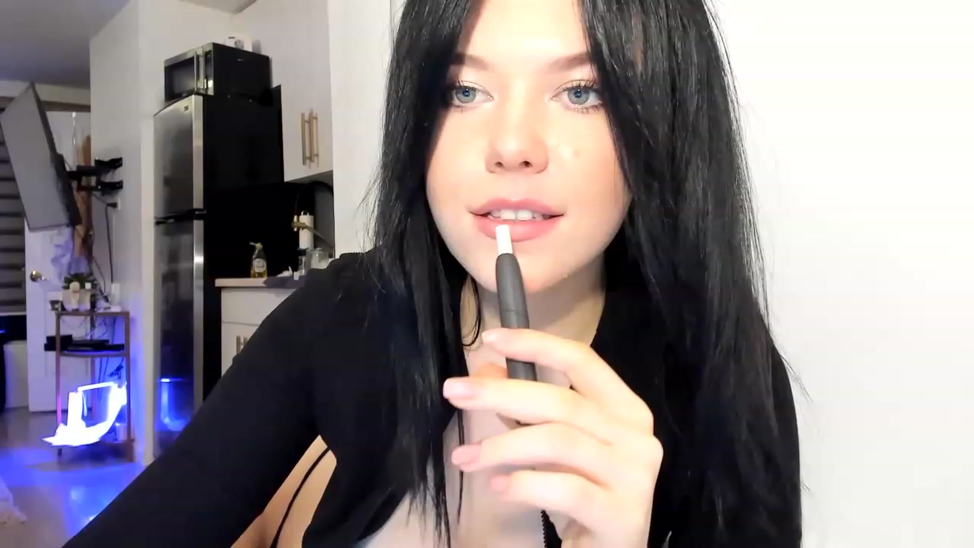 Gallery image thumbnail from Nancy_Morris's myfreecams stream on, 03/20/2023, 24:04 image 4 of 20