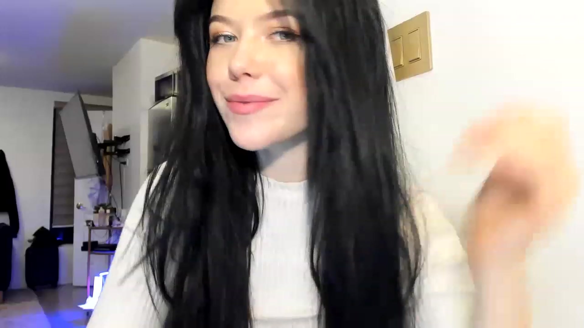 Gallery image thumbnail from Nancy_Morris's myfreecams stream on, 03/21/2023, 24:00 image 18 of 20