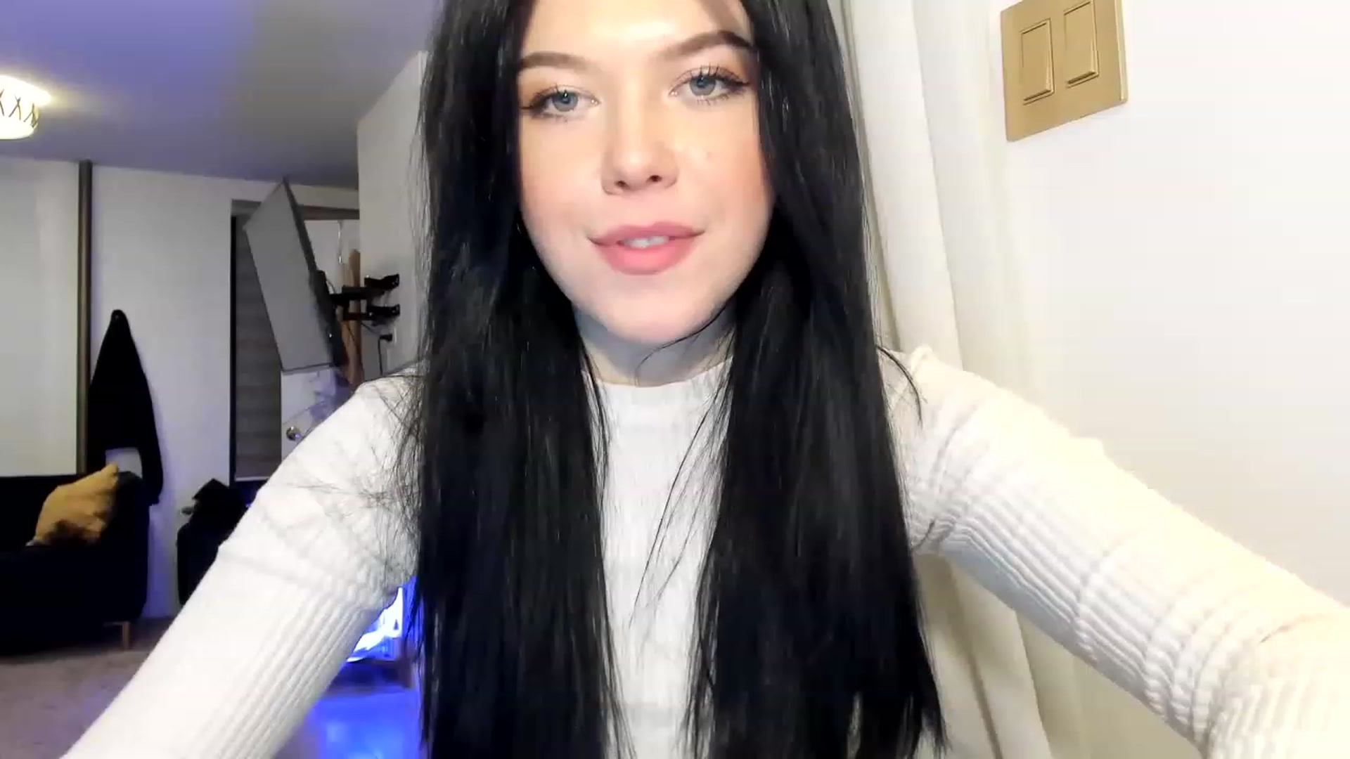Gallery image thumbnail from Nancy_Morris's myfreecams stream on, 03/21/2023, 24:00 image 7 of 20