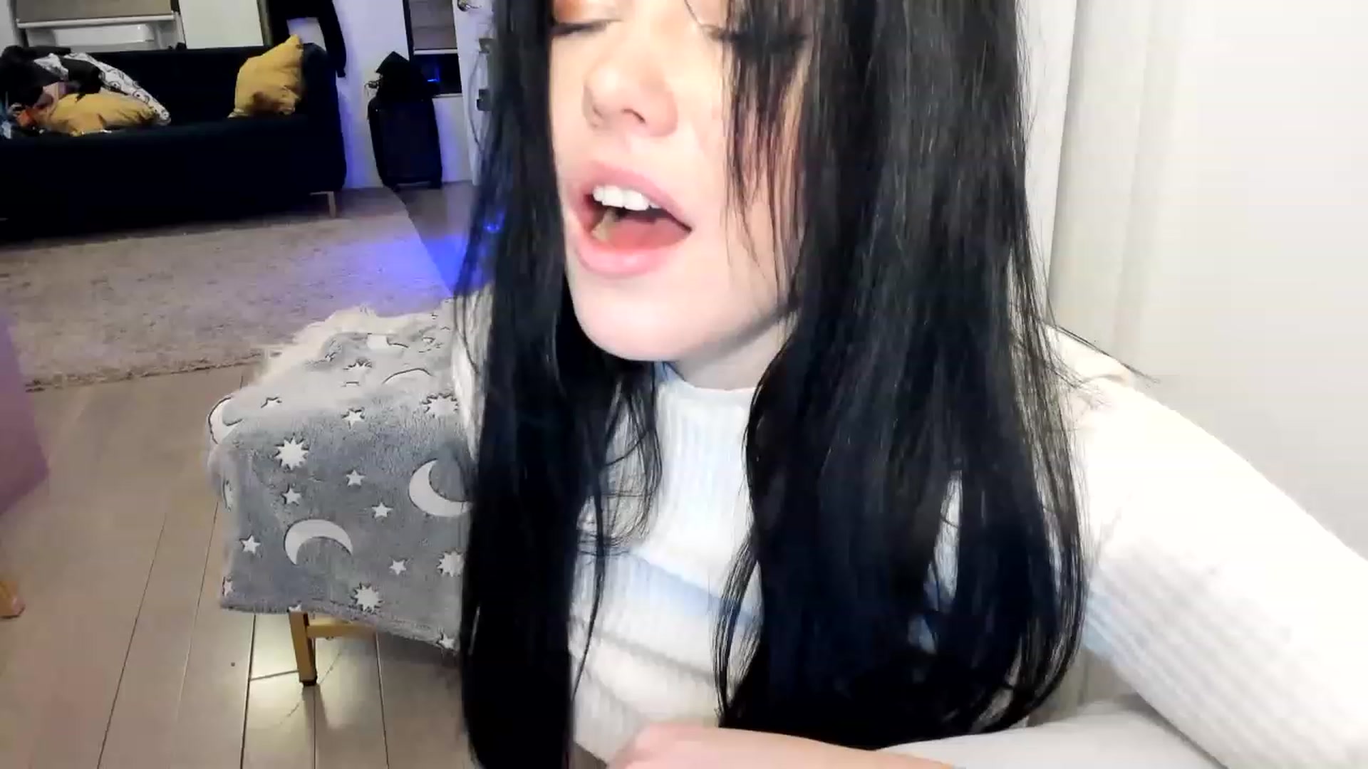 Gallery image thumbnail from Nancy_Morris's myfreecams stream on, 03/21/2023, 01:26 image 7 of 20