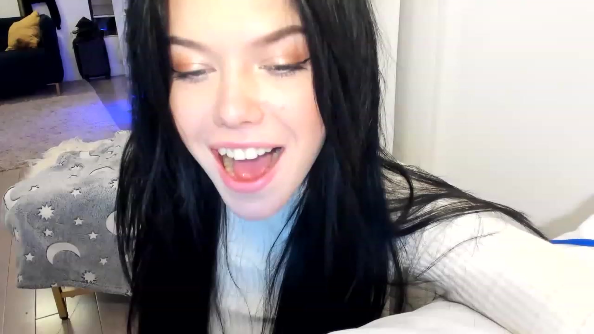 Gallery image thumbnail from Nancy_Morris's myfreecams stream on, 03/21/2023, 01:26 image 13 of 20