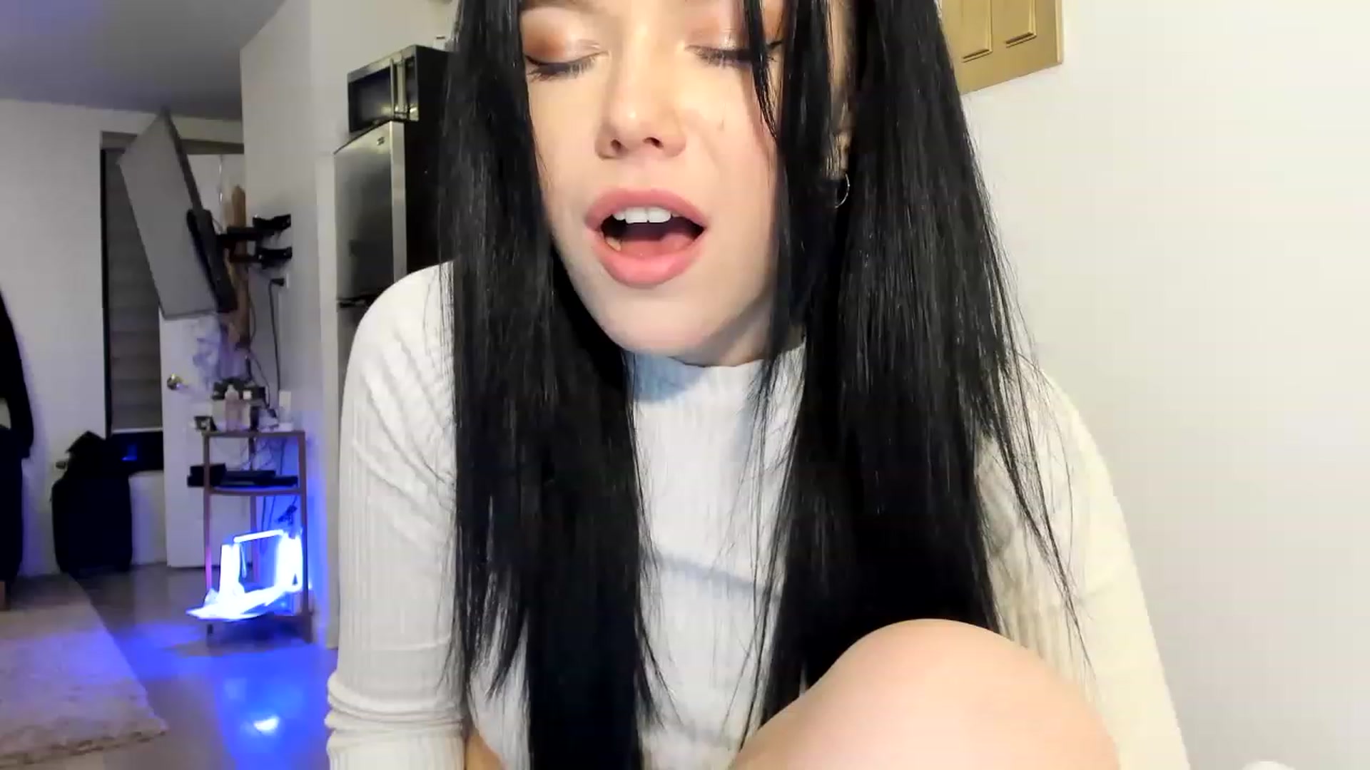 Gallery image thumbnail from Nancy_Morris's myfreecams stream on, 03/21/2023, 03:59 image 14 of 20
