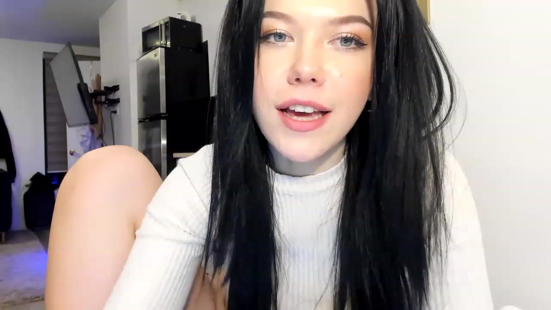 Gallery image thumbnail from Nancy_Morris's myfreecams stream on, 03/21/2023, 03:59 image 12 of 20
