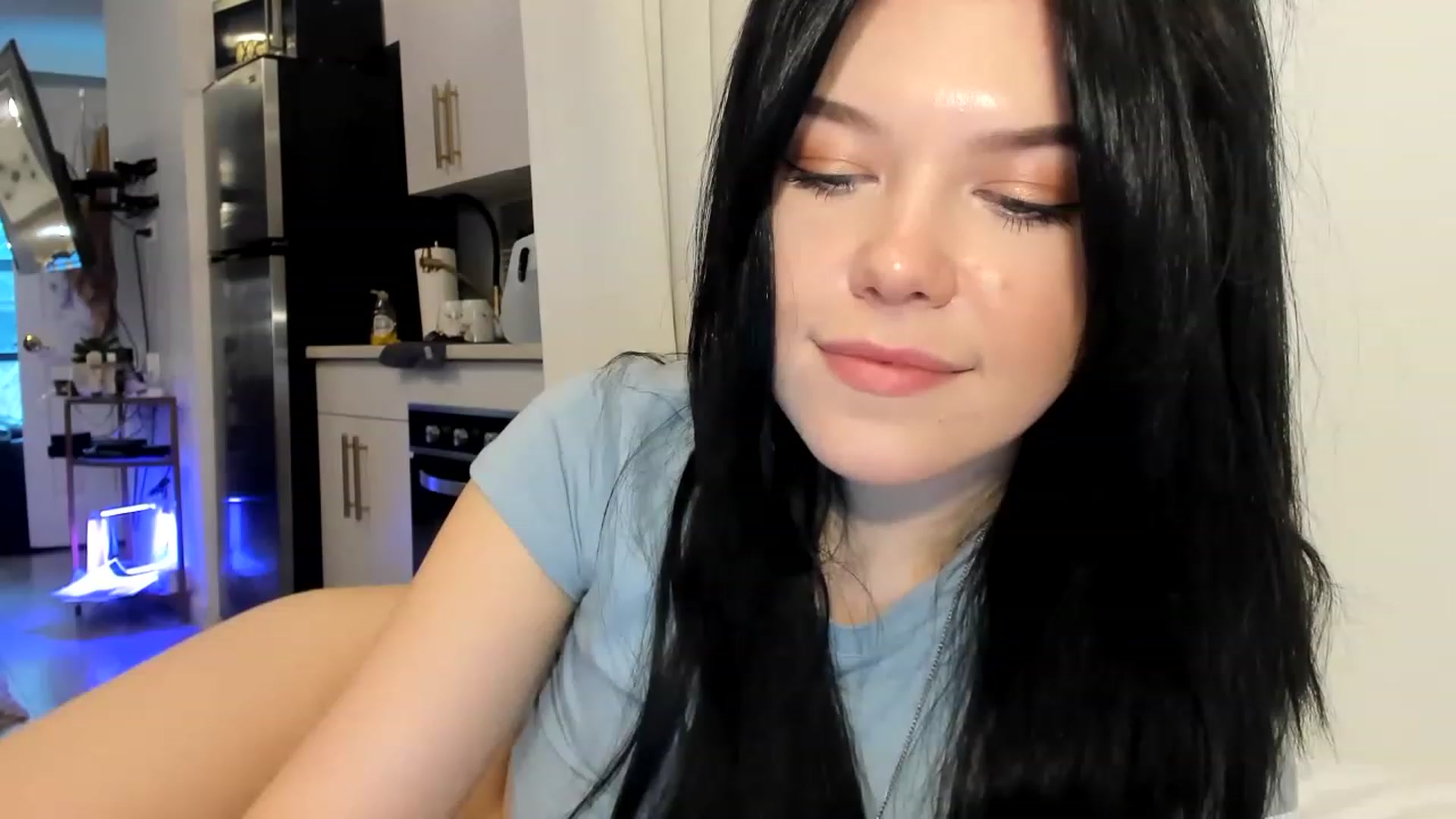 Gallery image thumbnail from Nancy_Morris's myfreecams stream on, 03/23/2023, 22:35 image 9 of 20