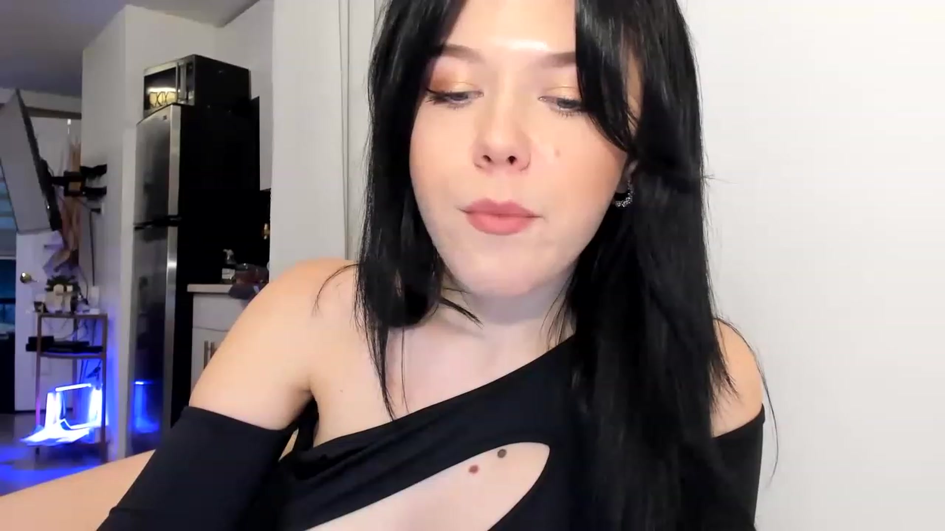 Gallery image thumbnail from Nancy_Morris's myfreecams stream on, 03/25/2023, 01:03 image 4 of 20