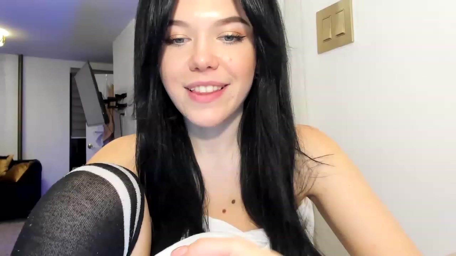 Gallery image thumbnail from Nancy_Morris's myfreecams stream on, 03/25/2023, 02:52 image 1 of 20