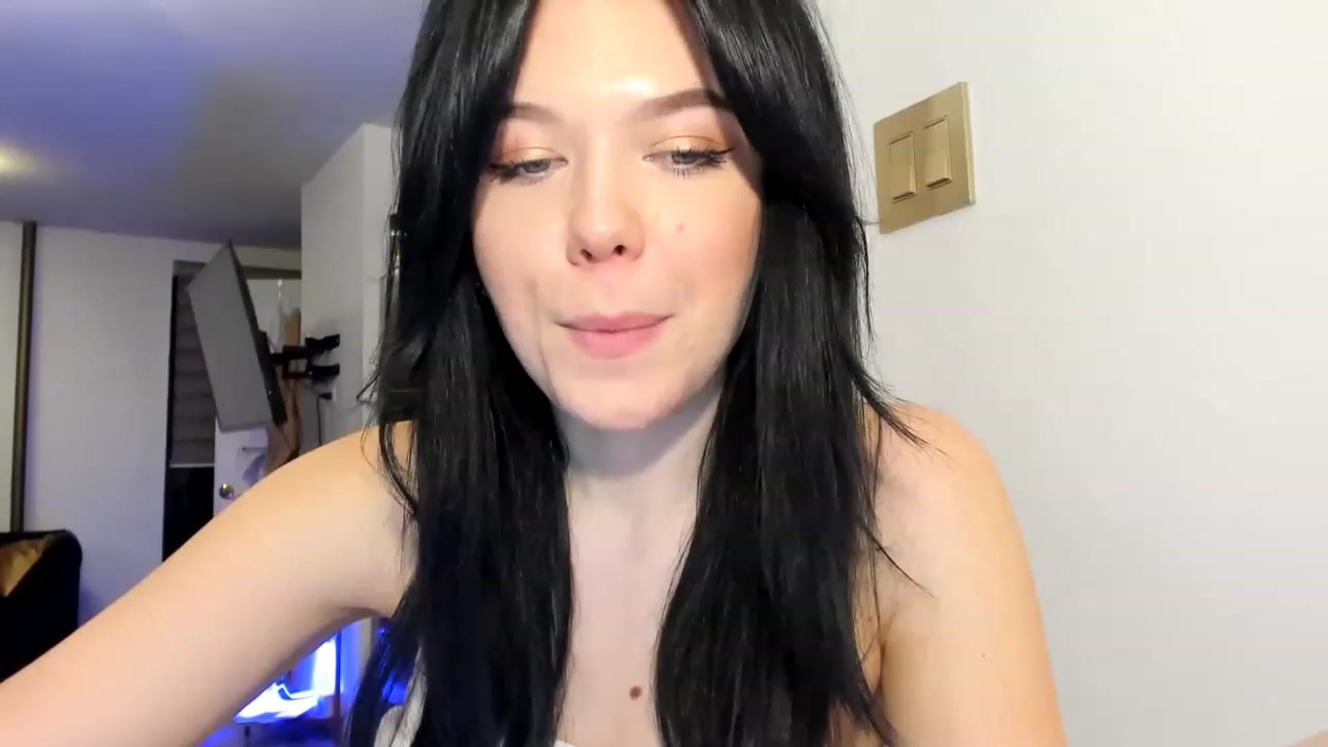 Gallery image thumbnail from Nancy_Morris's myfreecams stream on, 03/25/2023, 02:52 image 2 of 20