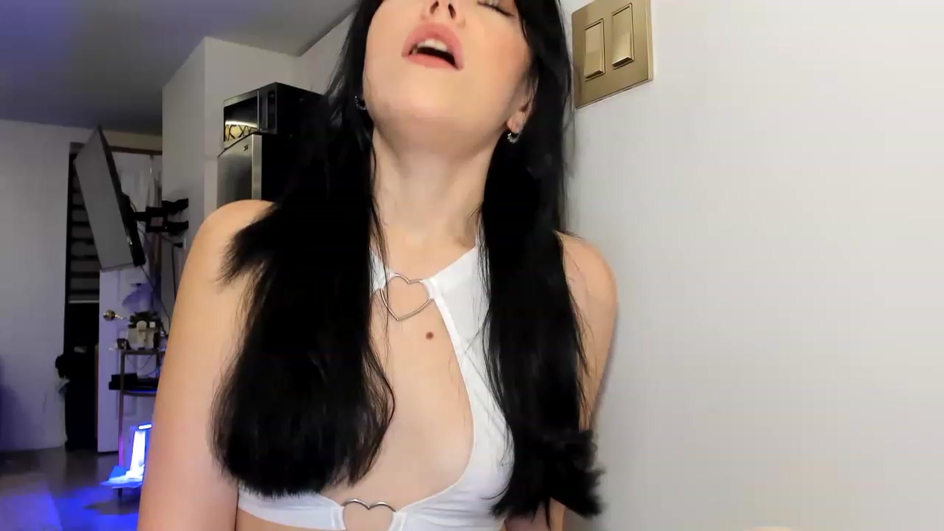 Gallery image thumbnail from Nancy_Morris's myfreecams stream on, 03/25/2023, 22:20 image 19 of 20