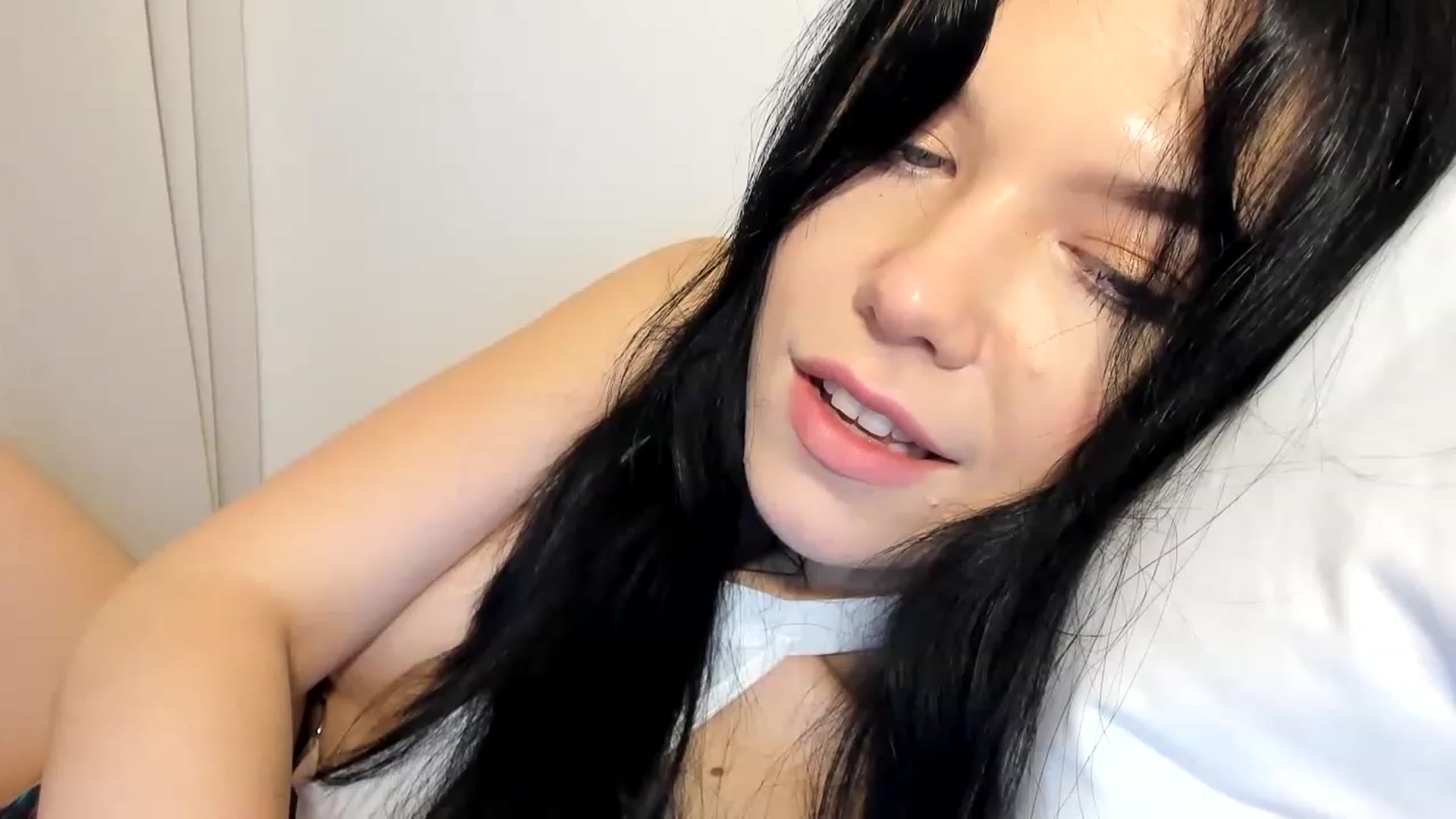 Gallery image thumbnail from Nancy_Morris's myfreecams stream on, 03/26/2023, 24:13 image 14 of 20