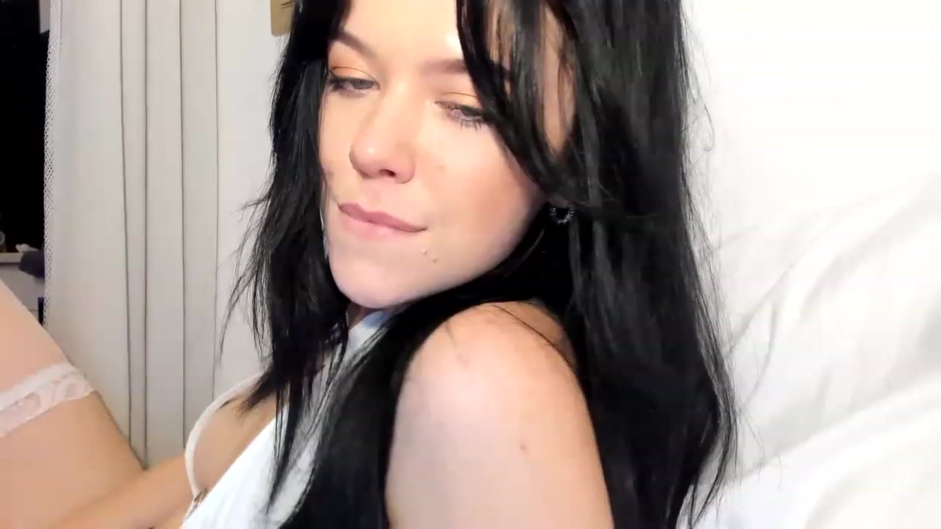 Gallery image thumbnail from Nancy_Morris's myfreecams stream on, 03/26/2023, 02:23 image 2 of 20