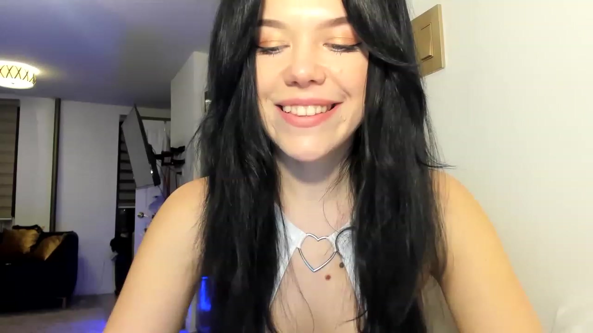 Gallery image thumbnail from Nancy_Morris's myfreecams stream on, 03/26/2023, 03:37 image 6 of 20