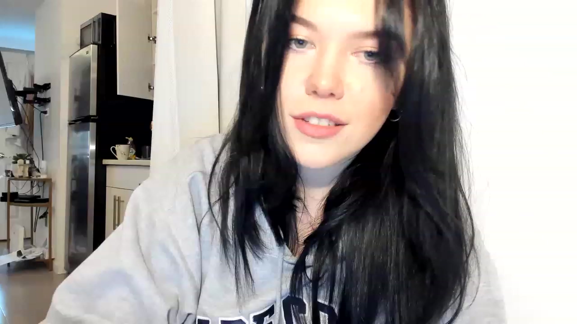 Gallery image thumbnail from Nancy_Morris's myfreecams stream on, 03/26/2023, 21:45 image 14 of 20