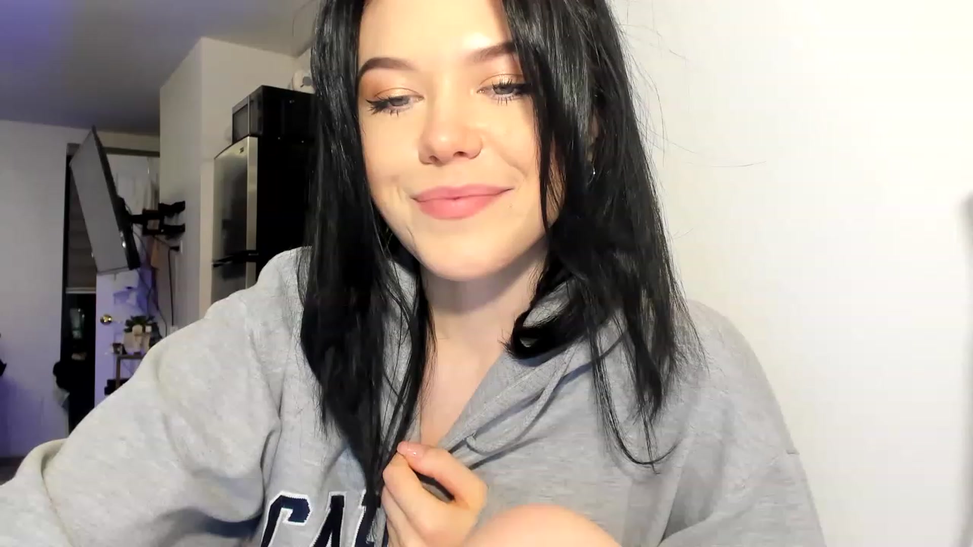 Gallery image thumbnail from Nancy_Morris's myfreecams stream on, 03/27/2023, 01:13 image 7 of 20