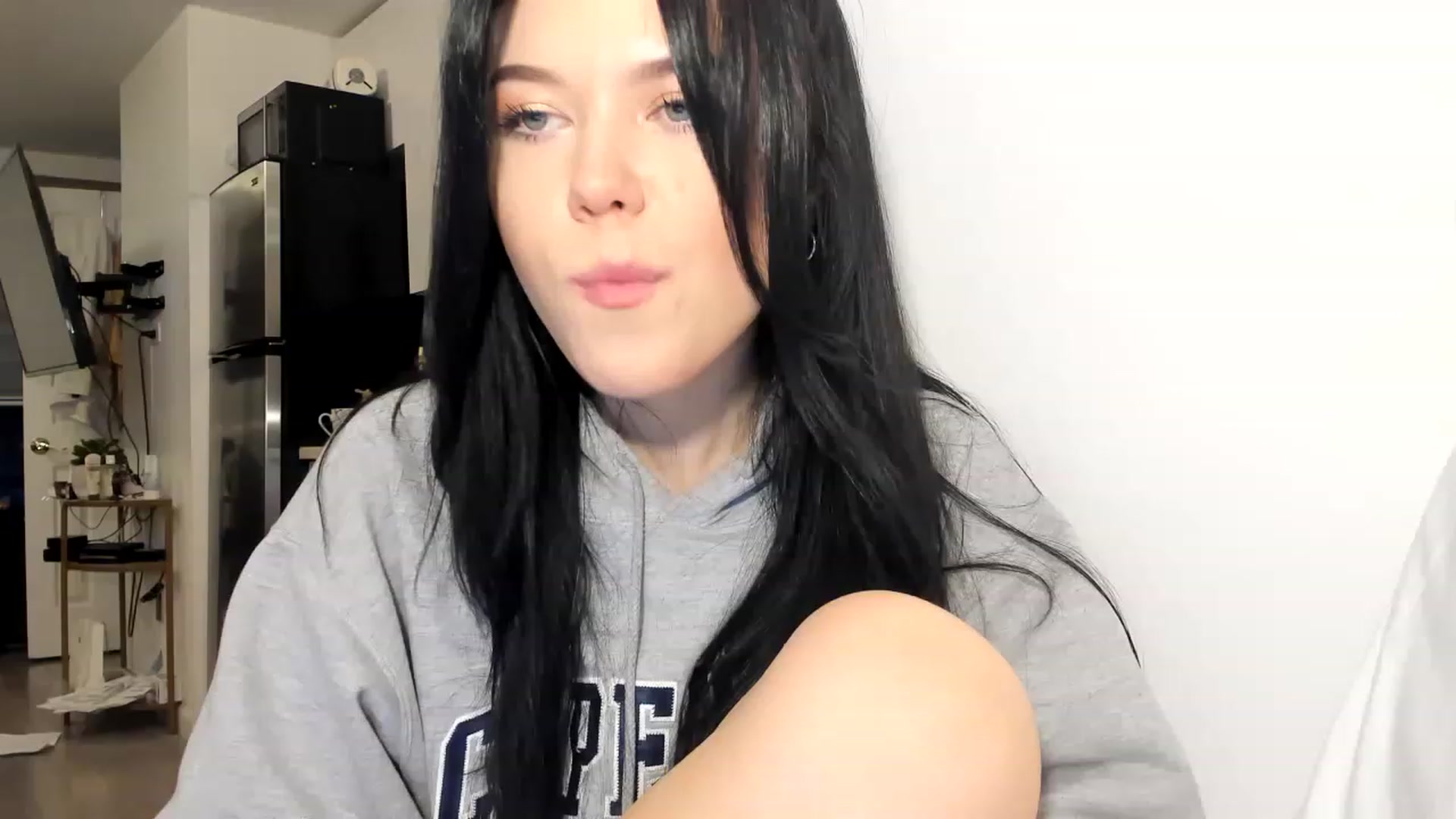 Gallery image thumbnail from Nancy_Morris's myfreecams stream on, 03/27/2023, 01:13 image 2 of 20