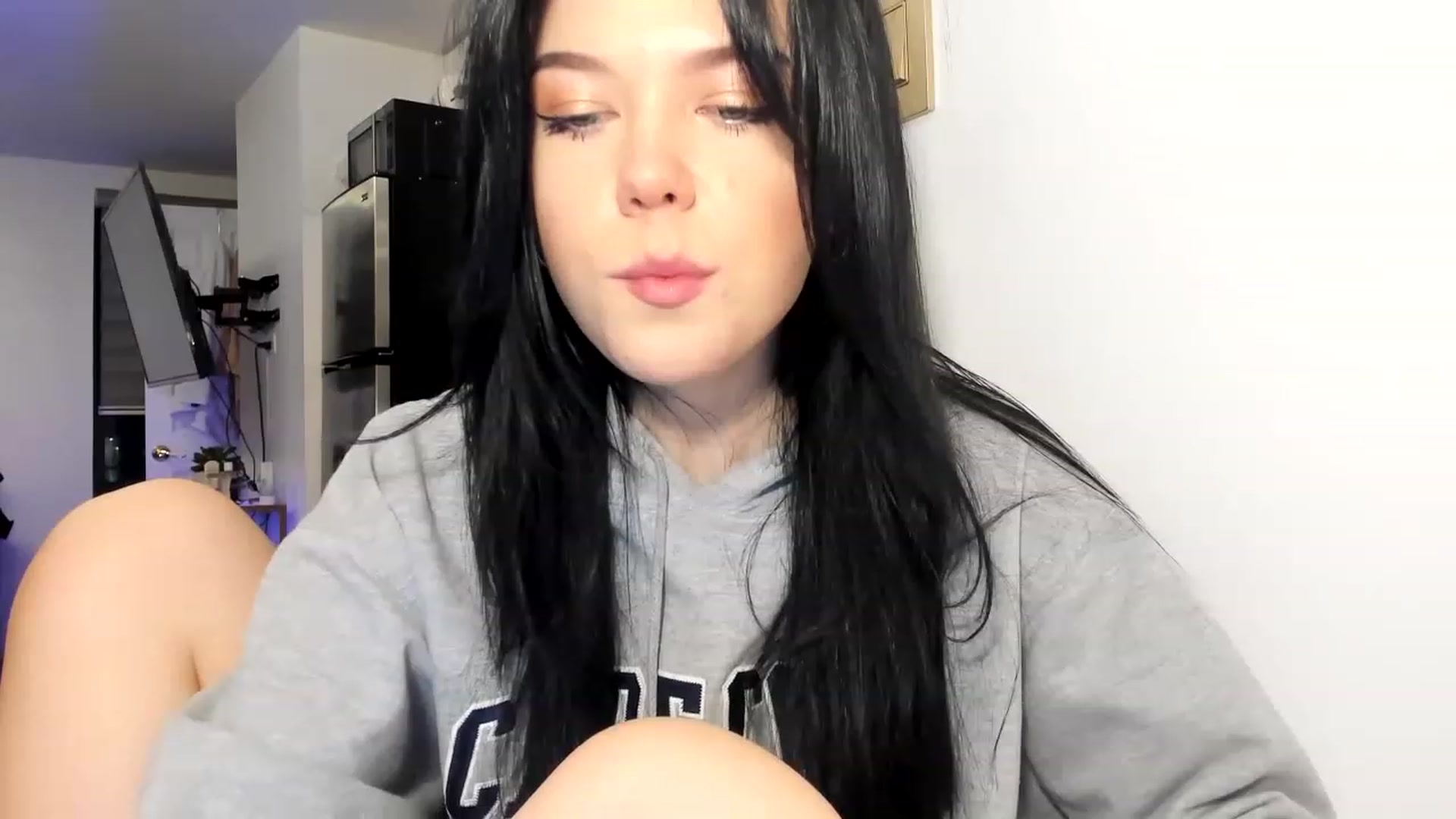 Gallery image thumbnail from Nancy_Morris's myfreecams stream on, 03/27/2023, 01:13 image 3 of 20