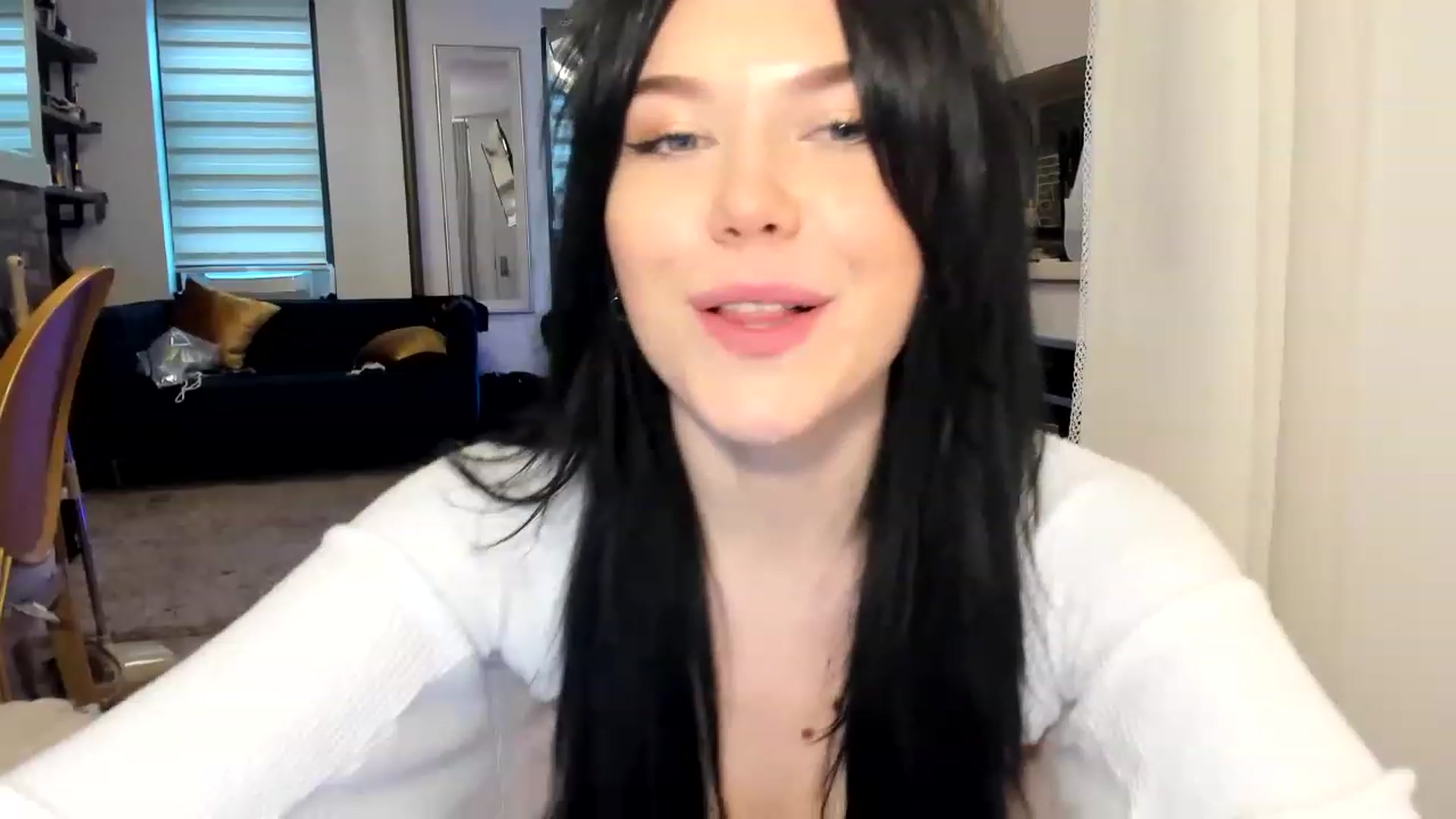 Gallery image thumbnail from Nancy_Morris's myfreecams stream on, 03/27/2023, 20:24 image 13 of 20
