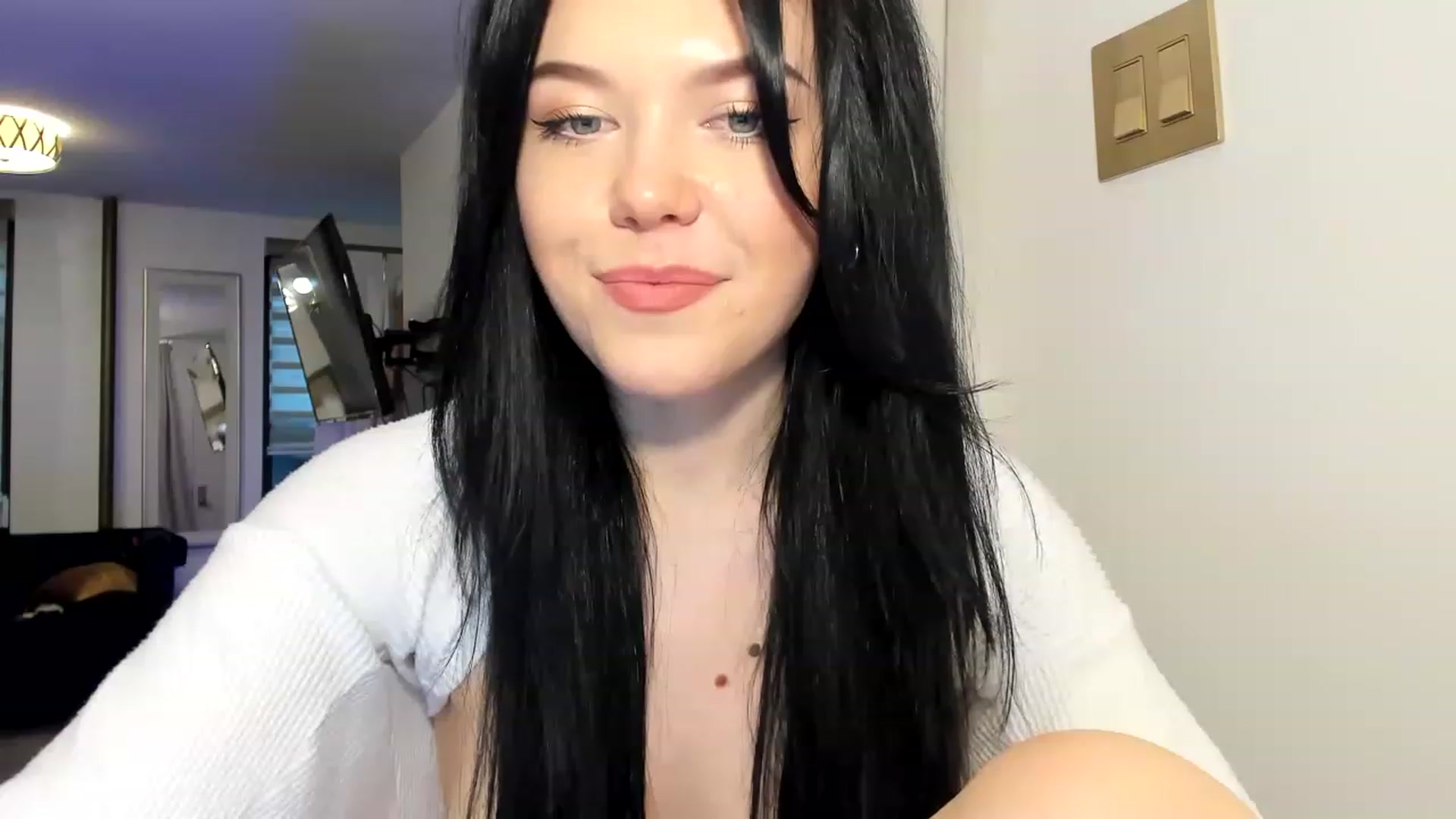 Gallery image thumbnail from Nancy_Morris's myfreecams stream on, 03/27/2023, 22:02 image 18 of 20