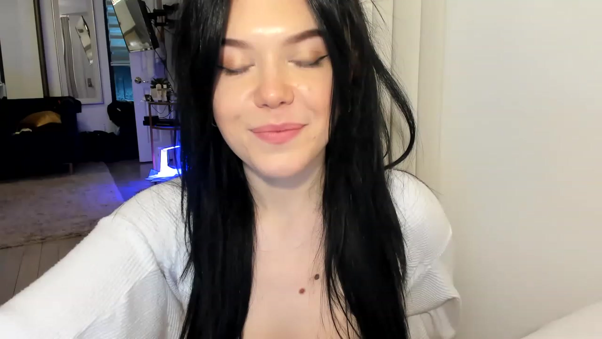 Gallery image thumbnail from Nancy_Morris's myfreecams stream on, 03/27/2023, 22:02 image 9 of 20