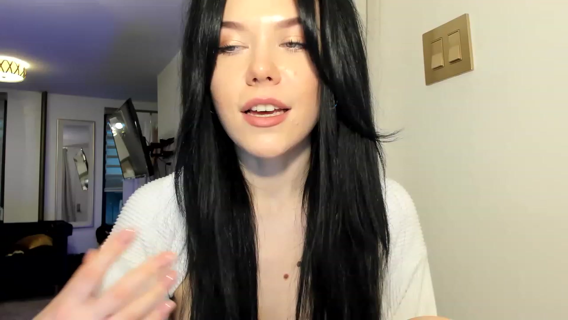 Gallery image thumbnail from Nancy_Morris's myfreecams stream on, 03/27/2023, 22:02 image 15 of 20