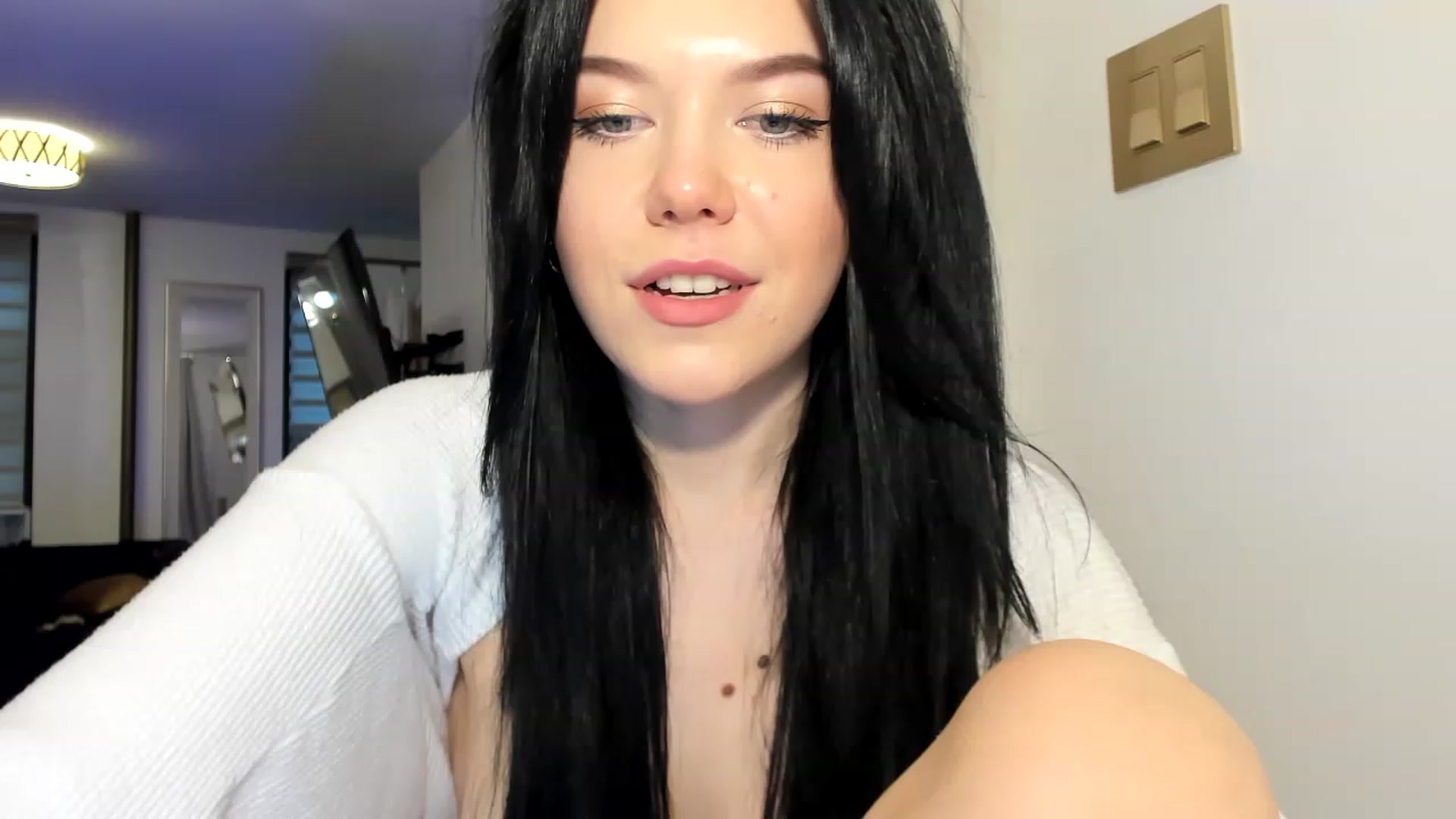 Gallery image thumbnail from Nancy_Morris's myfreecams stream on, 03/27/2023, 23:53 image 3 of 20
