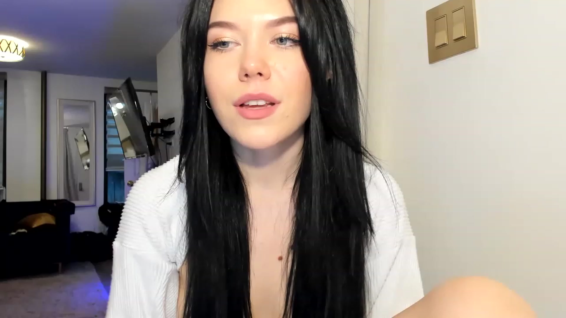 Gallery image thumbnail from Nancy_Morris's myfreecams stream on, 03/27/2023, 23:53 image 1 of 20