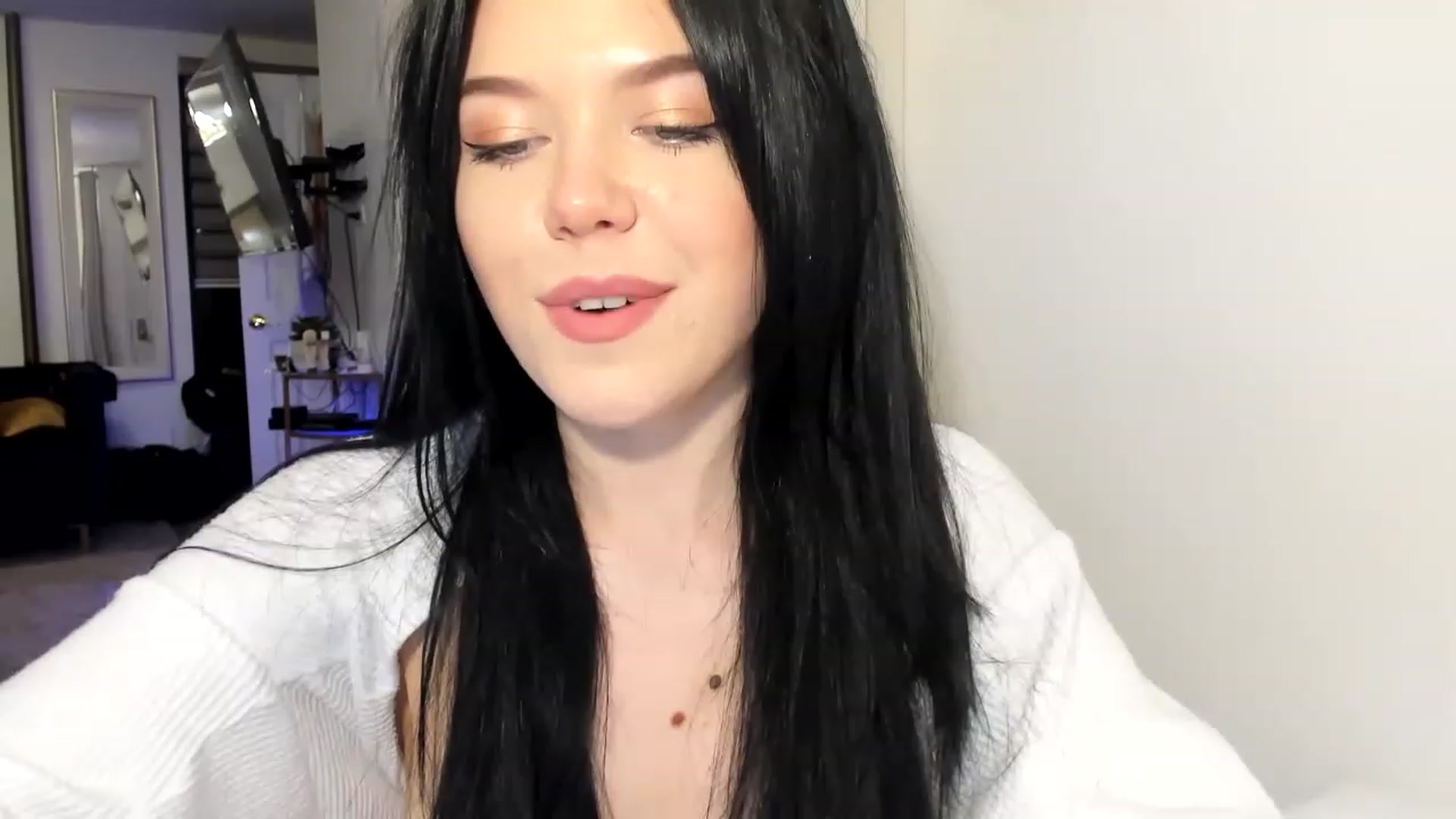 Gallery image thumbnail from Nancy_Morris's myfreecams stream on, 03/28/2023, 01:37 image 17 of 20