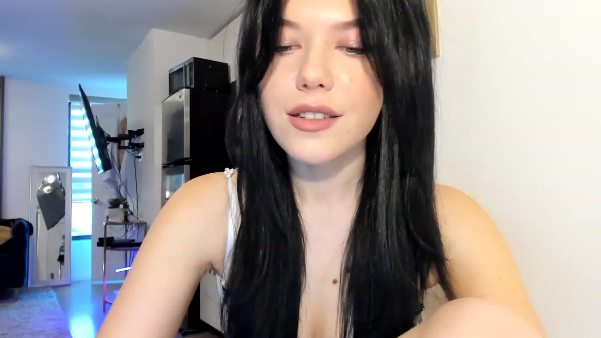 Gallery image thumbnail from Nancy_Morris's myfreecams stream on, 03/30/2023, 24:10 image 1 of 20