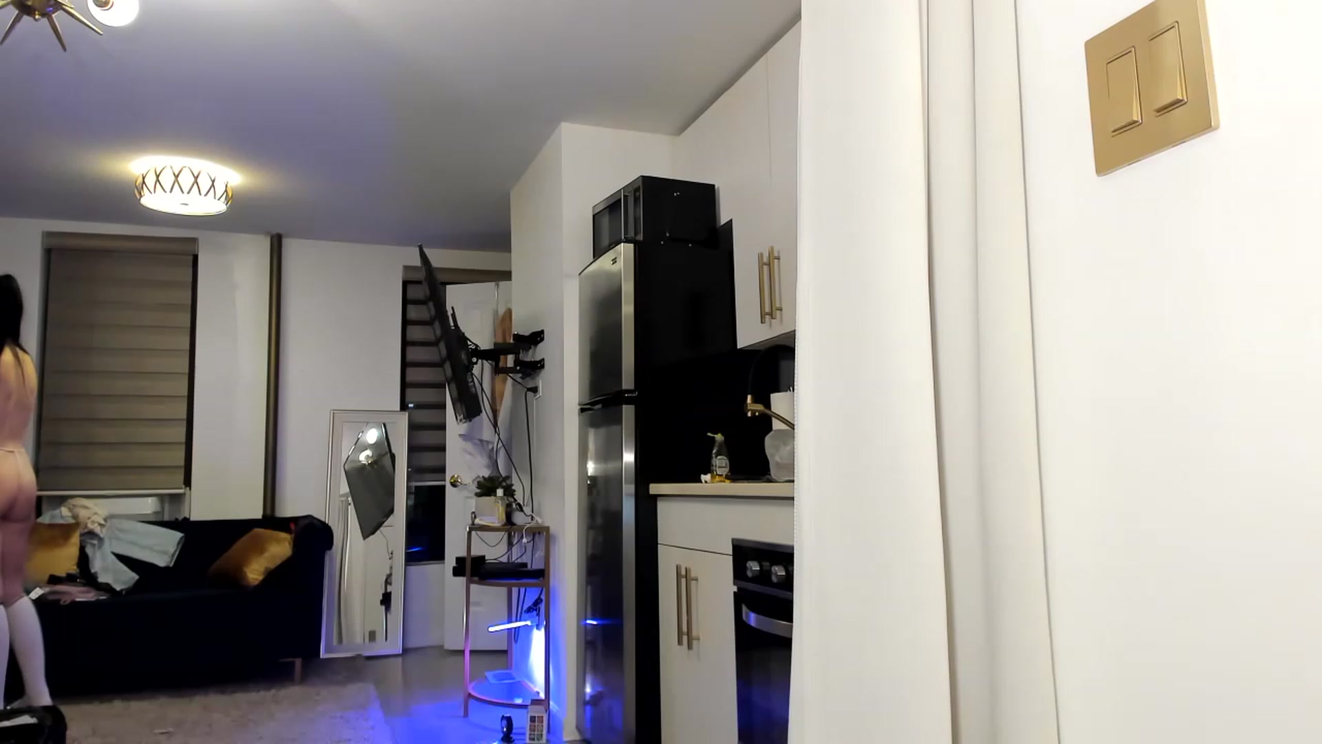 Gallery image thumbnail from Nancy_Morris's myfreecams stream on, 03/30/2023, 03:04 image 2 of 20