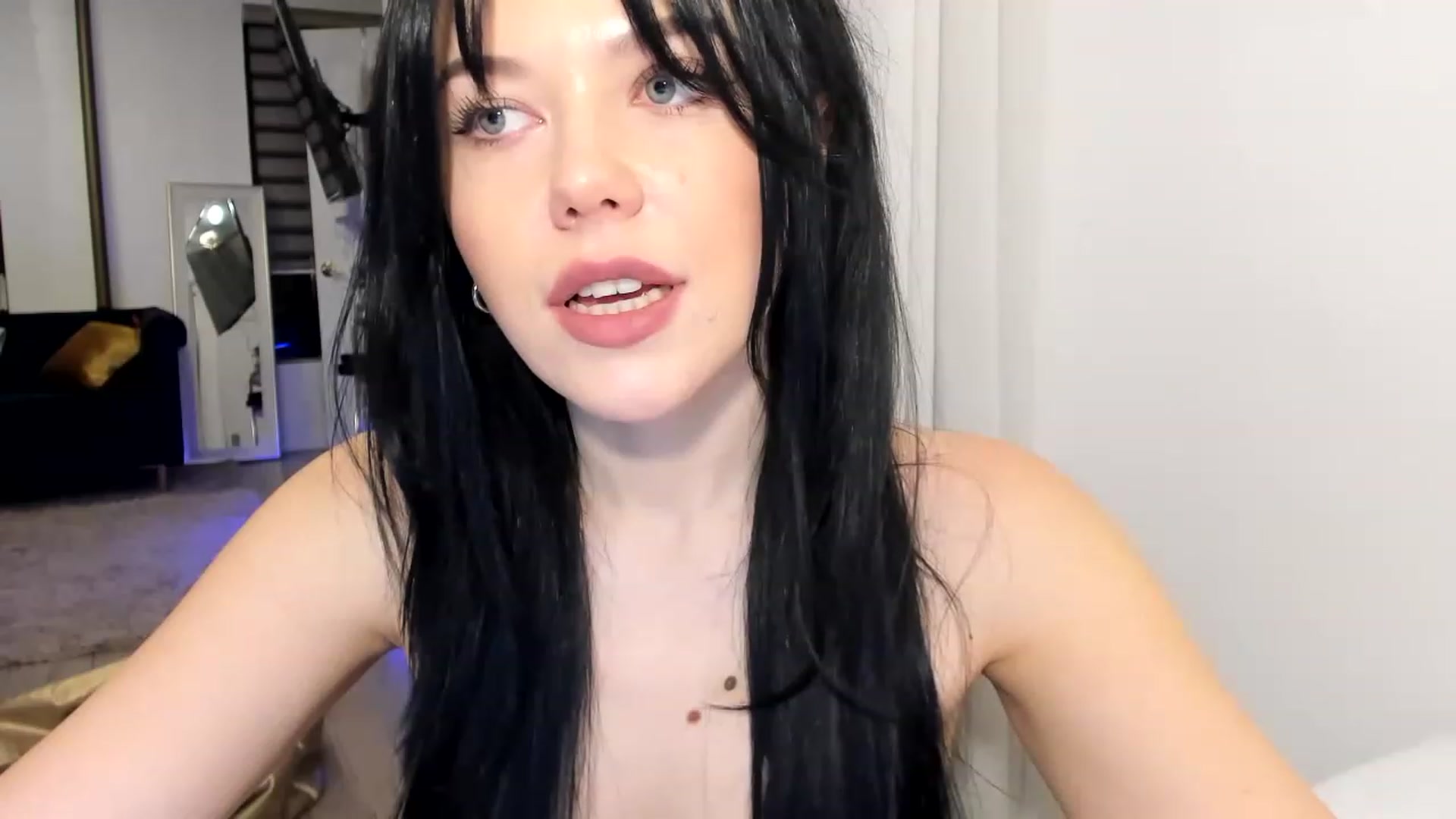 Gallery image thumbnail from Nancy_Morris's myfreecams stream on, 03/30/2023, 03:04 image 18 of 20