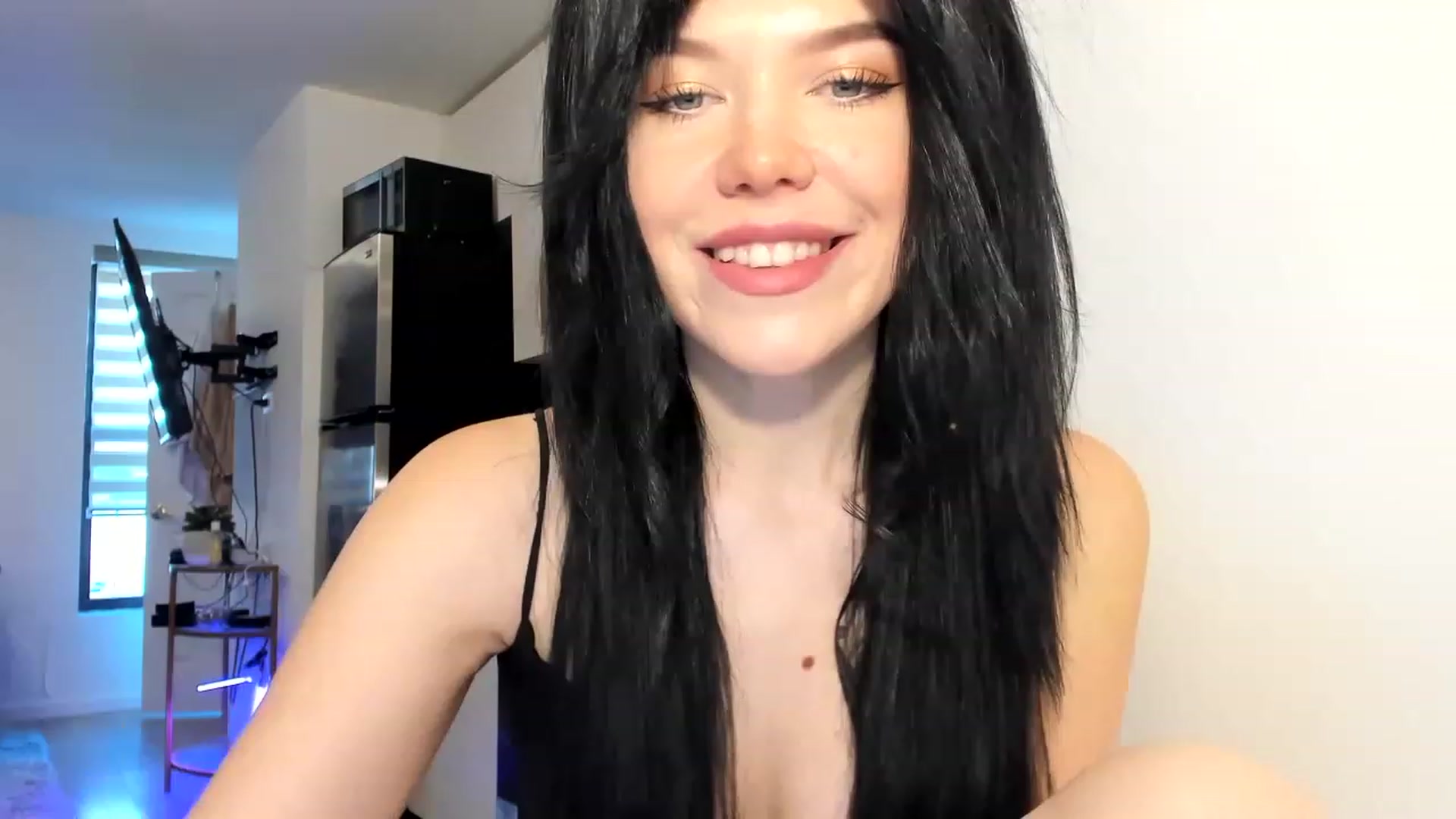 Gallery image thumbnail from Nancy_Morris's myfreecams stream on, 03/30/2023, 23:14 image 6 of 20