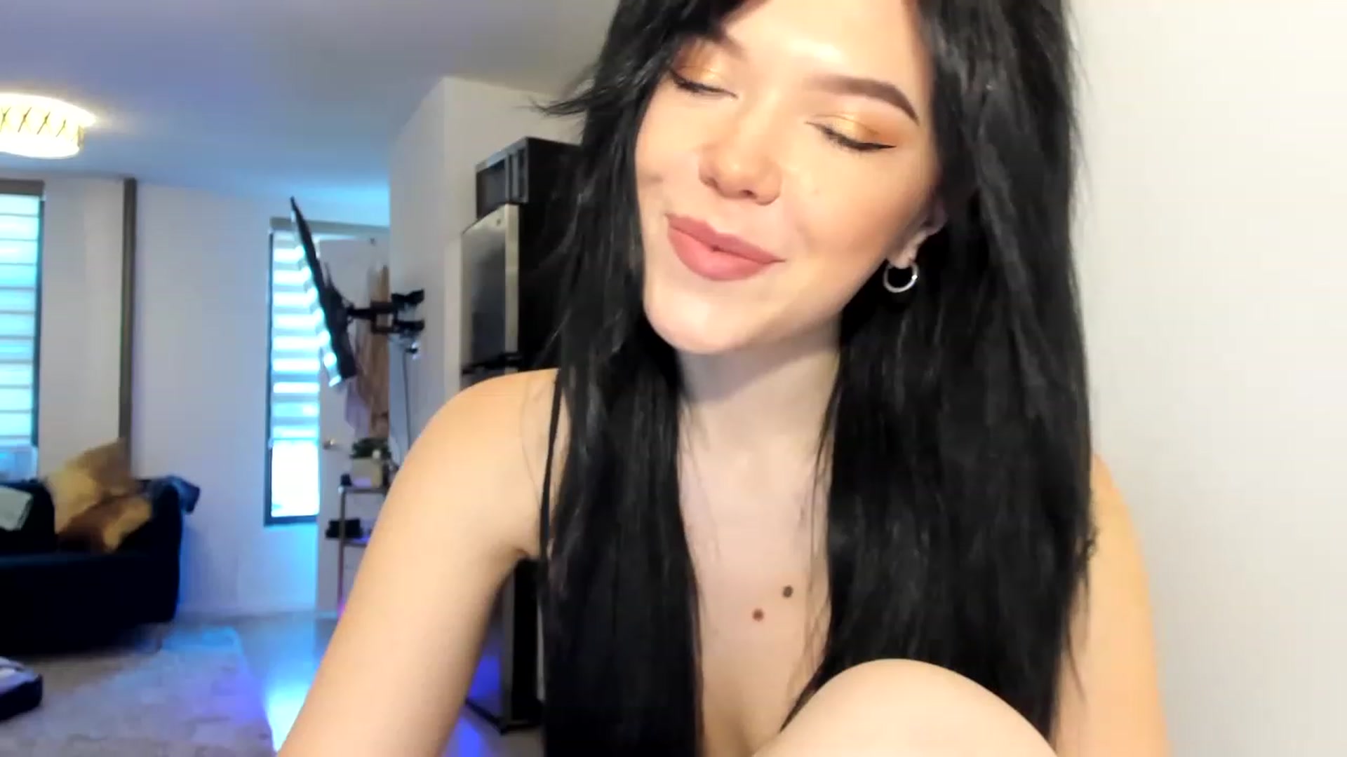 Gallery image thumbnail from Nancy_Morris's myfreecams stream on, 03/30/2023, 23:14 image 7 of 20