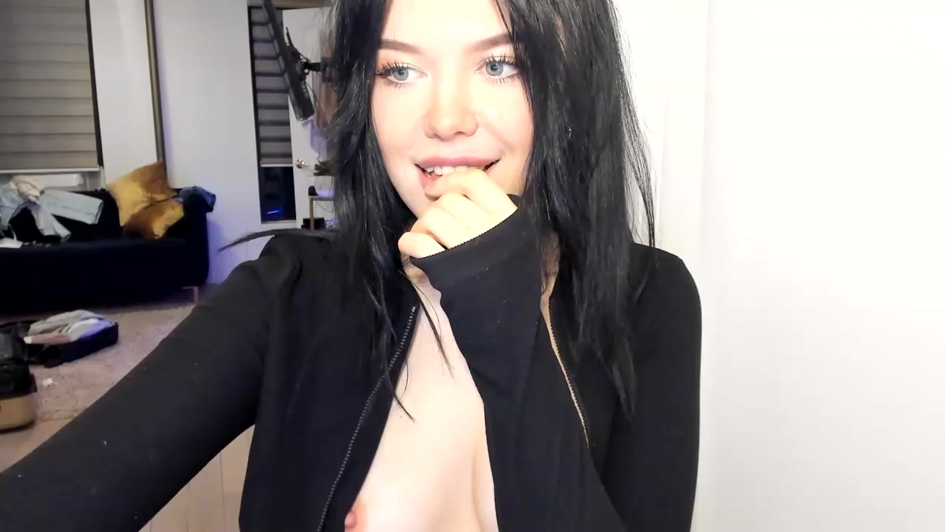 Gallery image thumbnail from Nancy_Morris's myfreecams stream on, 03/31/2023, 24:04 image 9 of 20