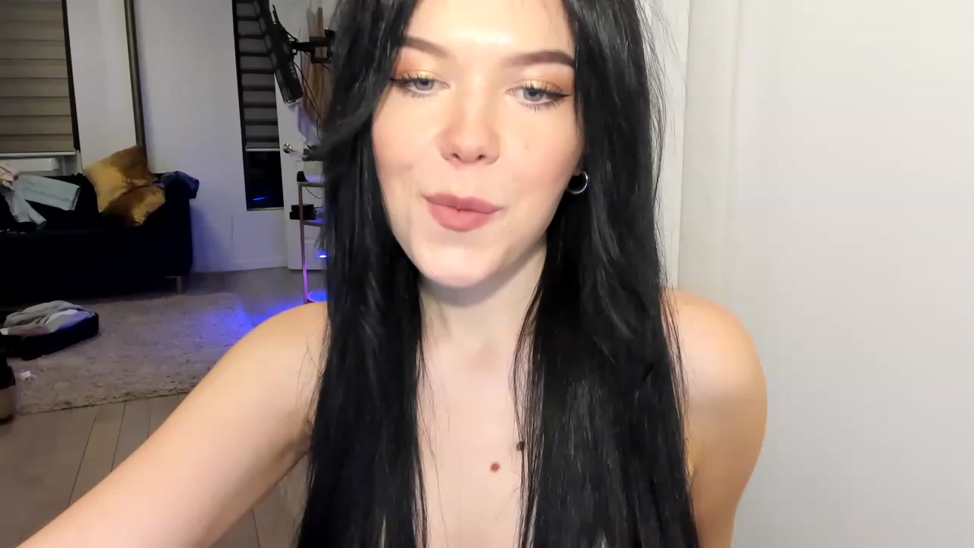 Gallery image thumbnail from Nancy_Morris's myfreecams stream on, 03/31/2023, 02:56 image 13 of 20