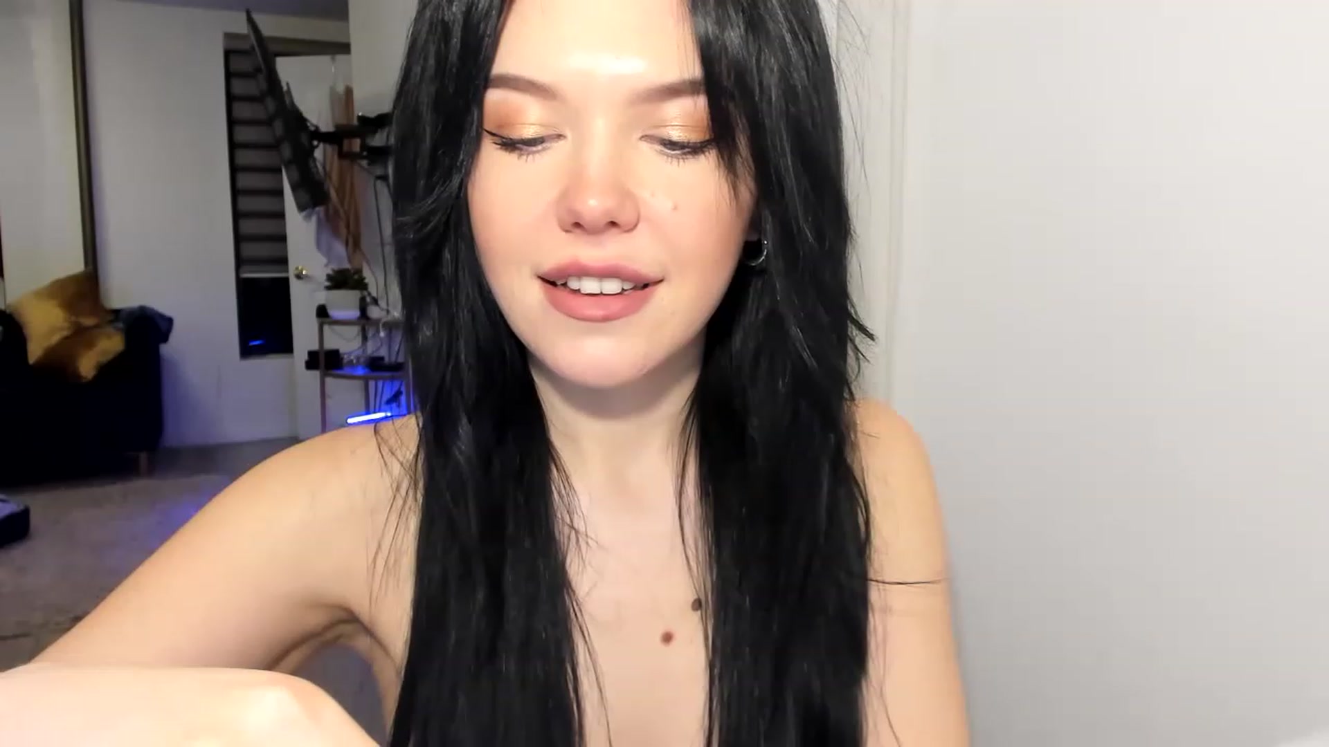 Gallery image thumbnail from Nancy_Morris's myfreecams stream on, 03/31/2023, 02:56 image 4 of 20
