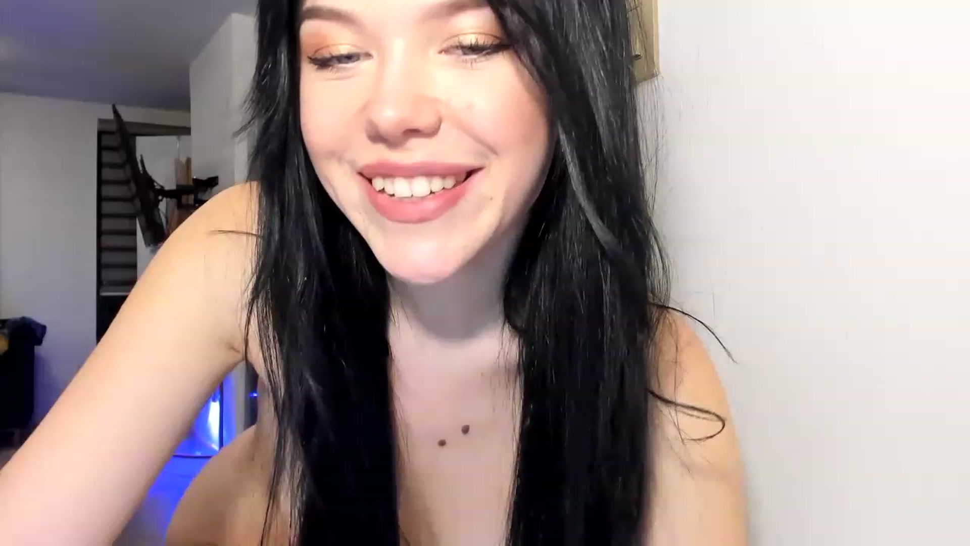 Gallery image thumbnail from Nancy_Morris's myfreecams stream on, 03/31/2023, 03:35 image 9 of 20