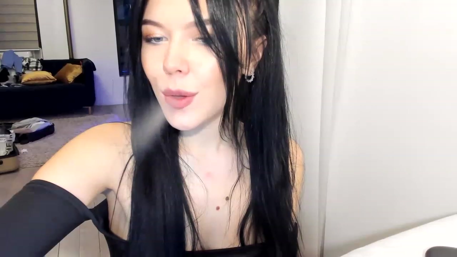 Gallery image thumbnail from Nancy_Morris's myfreecams stream on, 03/31/2023, 23:57 image 17 of 20