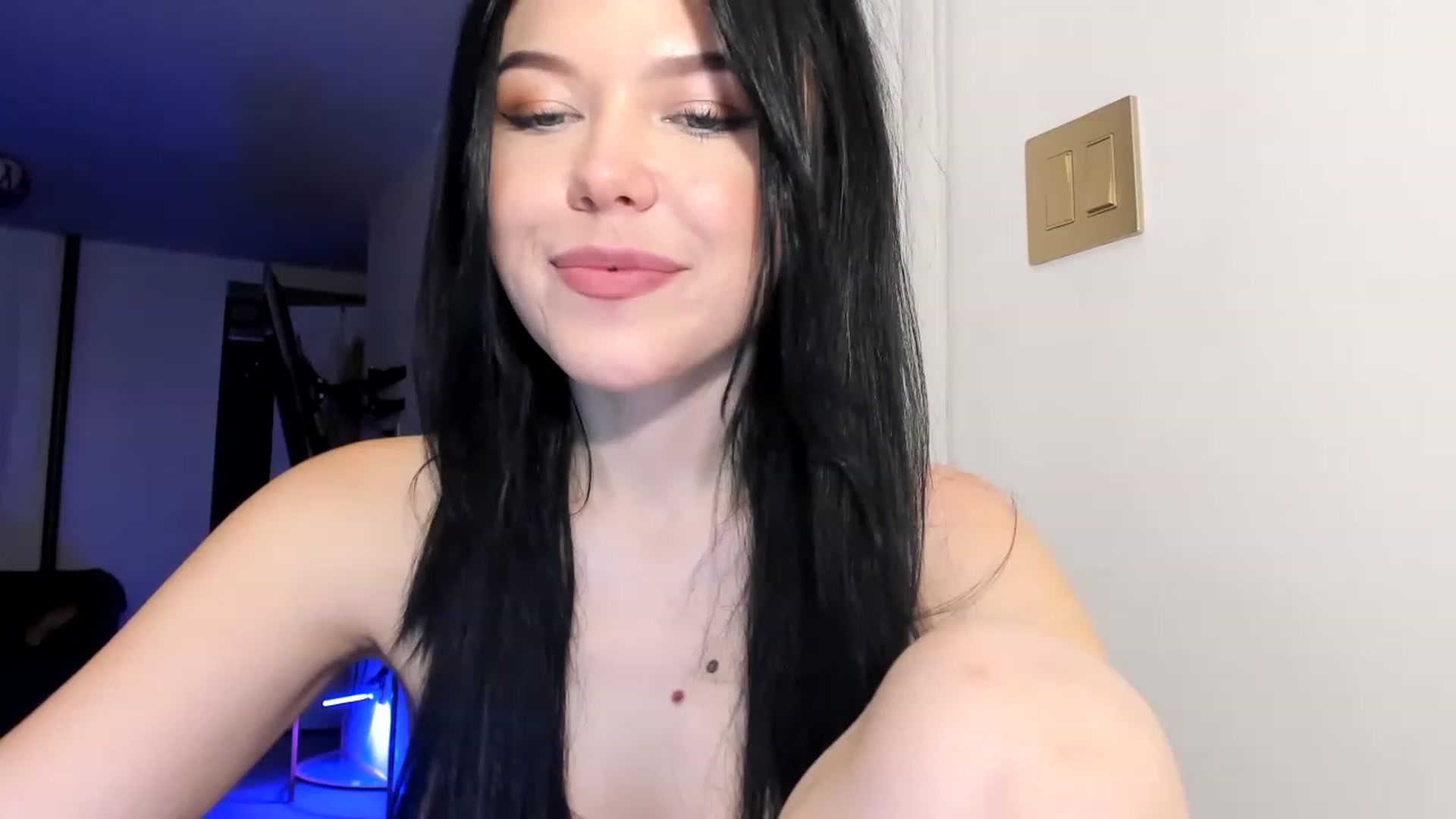 Gallery image thumbnail from Nancy_Morris's myfreecams stream on, 04/01/2023, 02:13 image 16 of 20