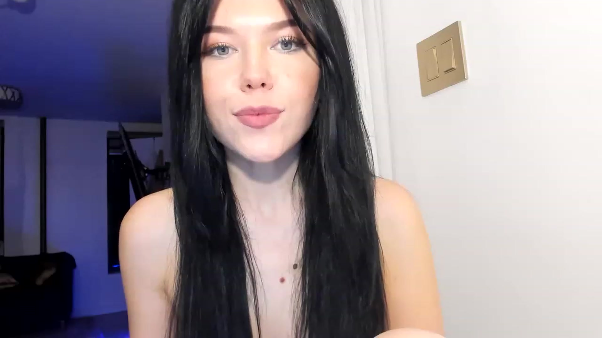 Gallery image thumbnail from Nancy_Morris's myfreecams stream on, 04/01/2023, 02:13 image 14 of 20