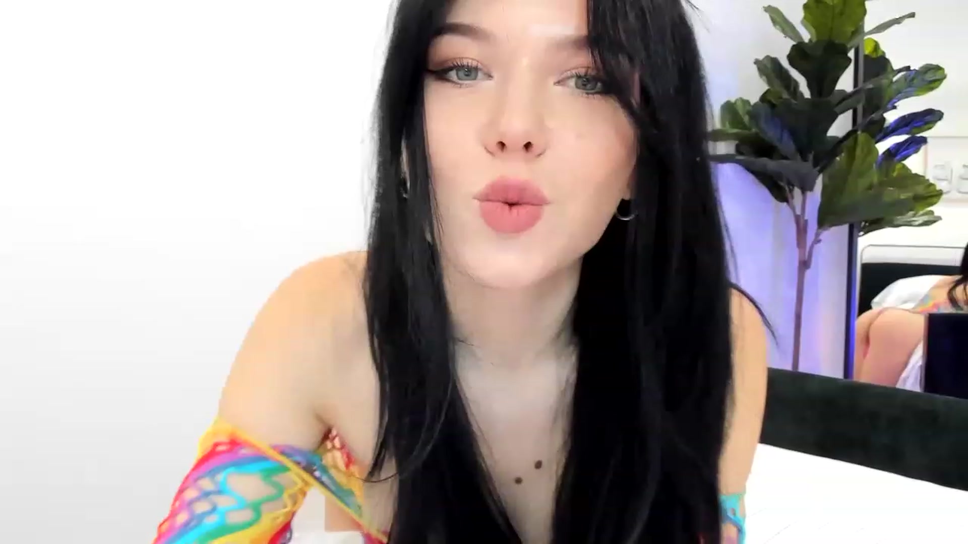 Gallery image thumbnail from Nancy_Morris's myfreecams stream on, 04/01/2023, 22:07 image 8 of 20