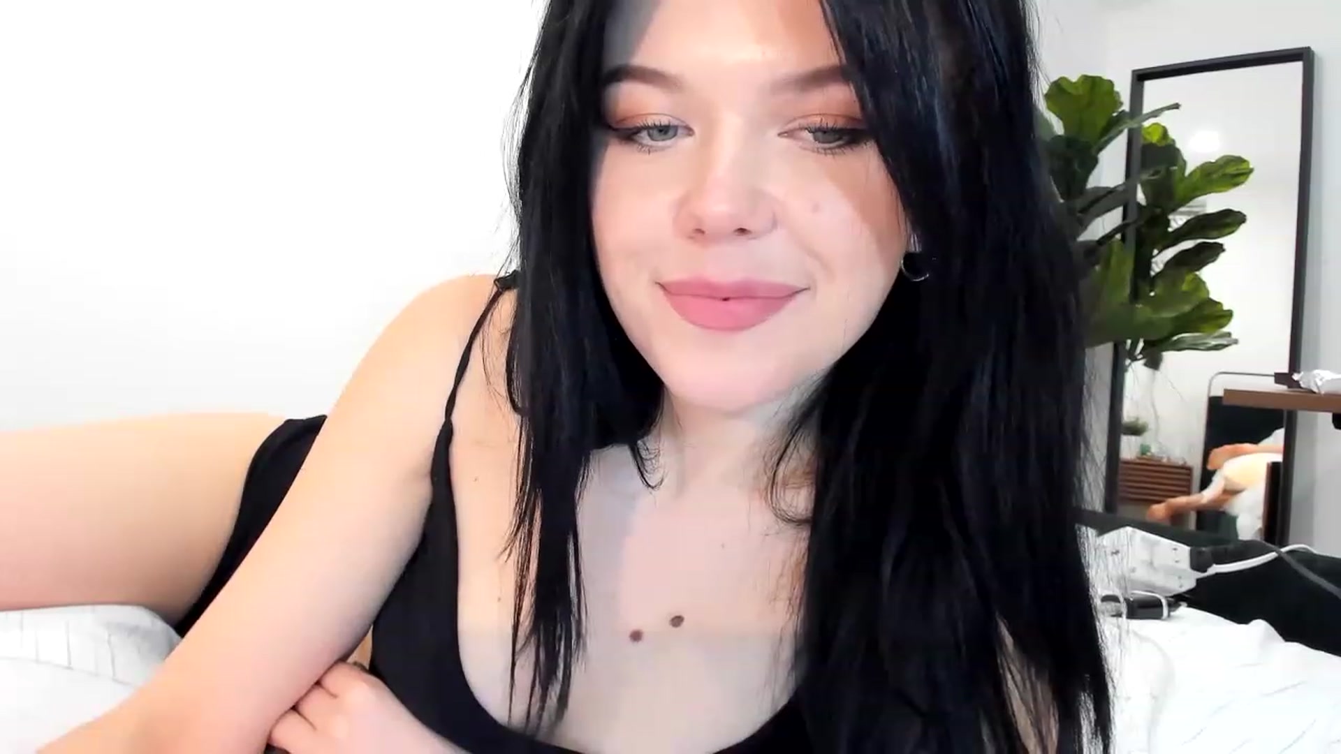 Gallery image thumbnail from Nancy_Morris's myfreecams stream on, 04/02/2023, 02:14 image 19 of 20
