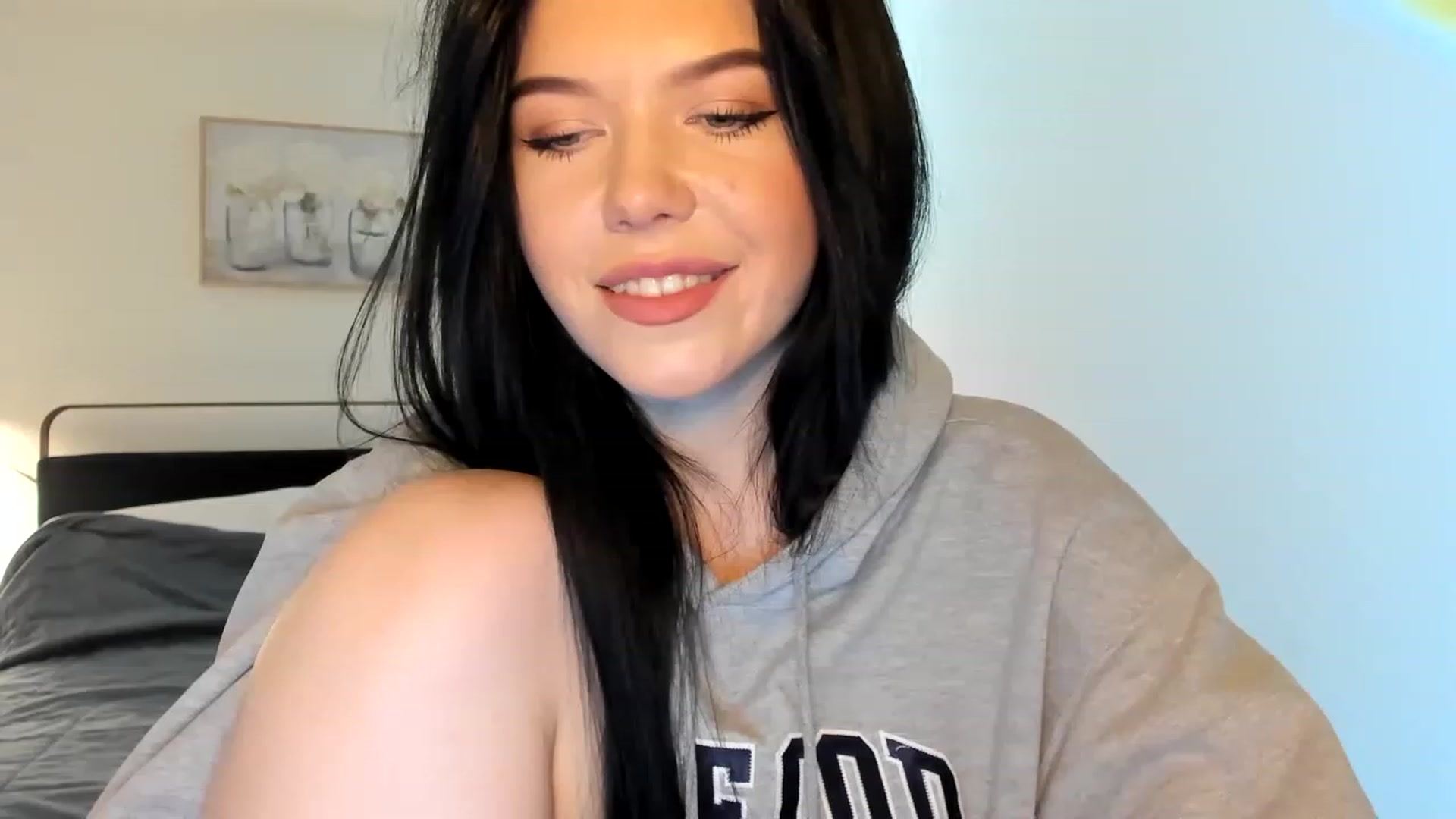 Gallery image thumbnail from Nancy_Morris's myfreecams stream on, 04/02/2023, 21:08 image 4 of 20