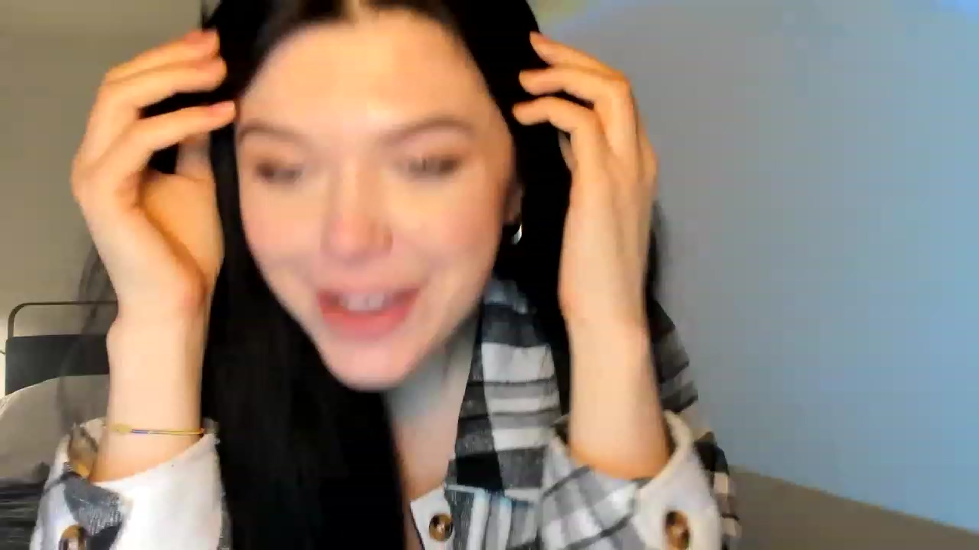 Gallery image thumbnail from Nancy_Morris's myfreecams stream on, 04/03/2023, 01:32 image 17 of 20