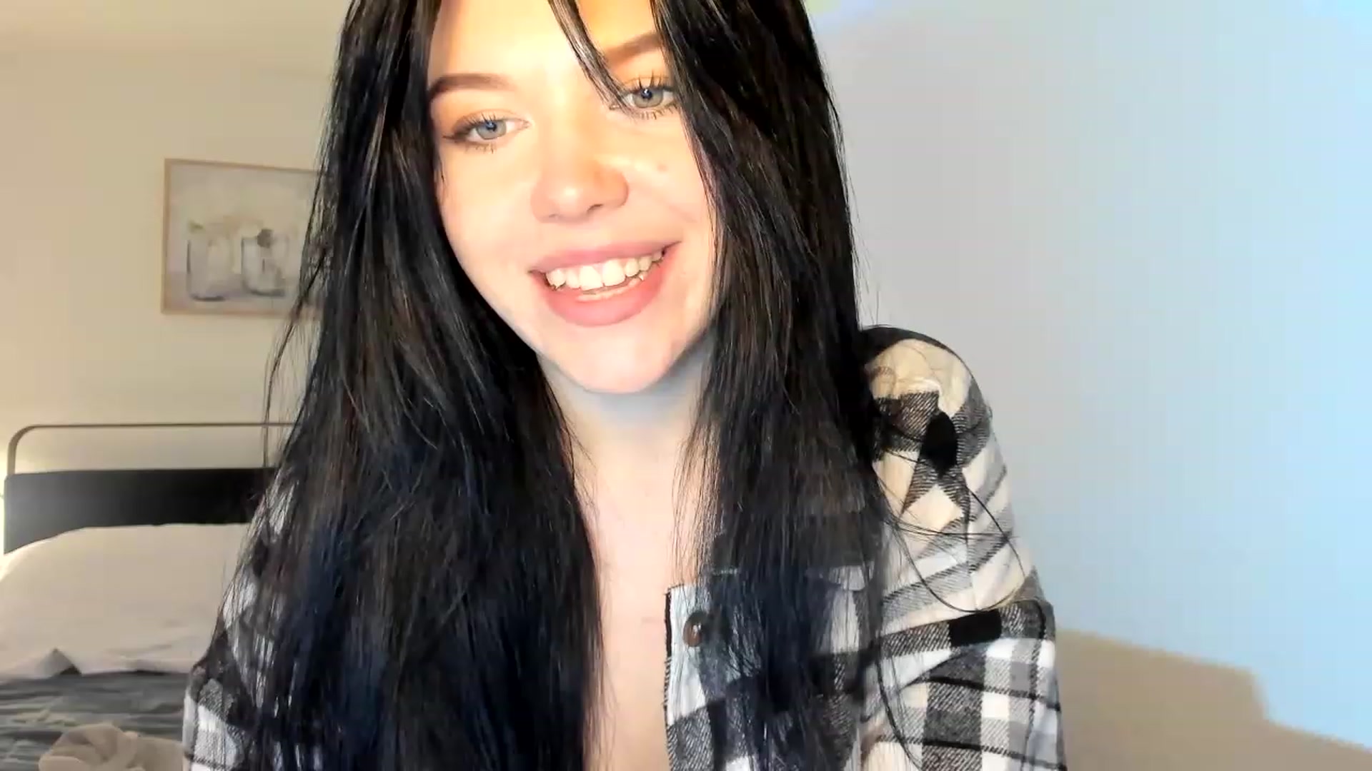 Gallery image thumbnail from Nancy_Morris's myfreecams stream on, 04/03/2023, 01:32 image 15 of 20