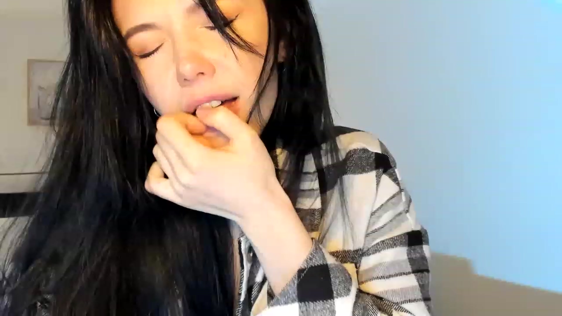 Gallery image thumbnail from Nancy_Morris's myfreecams stream on, 04/03/2023, 01:32 image 12 of 20