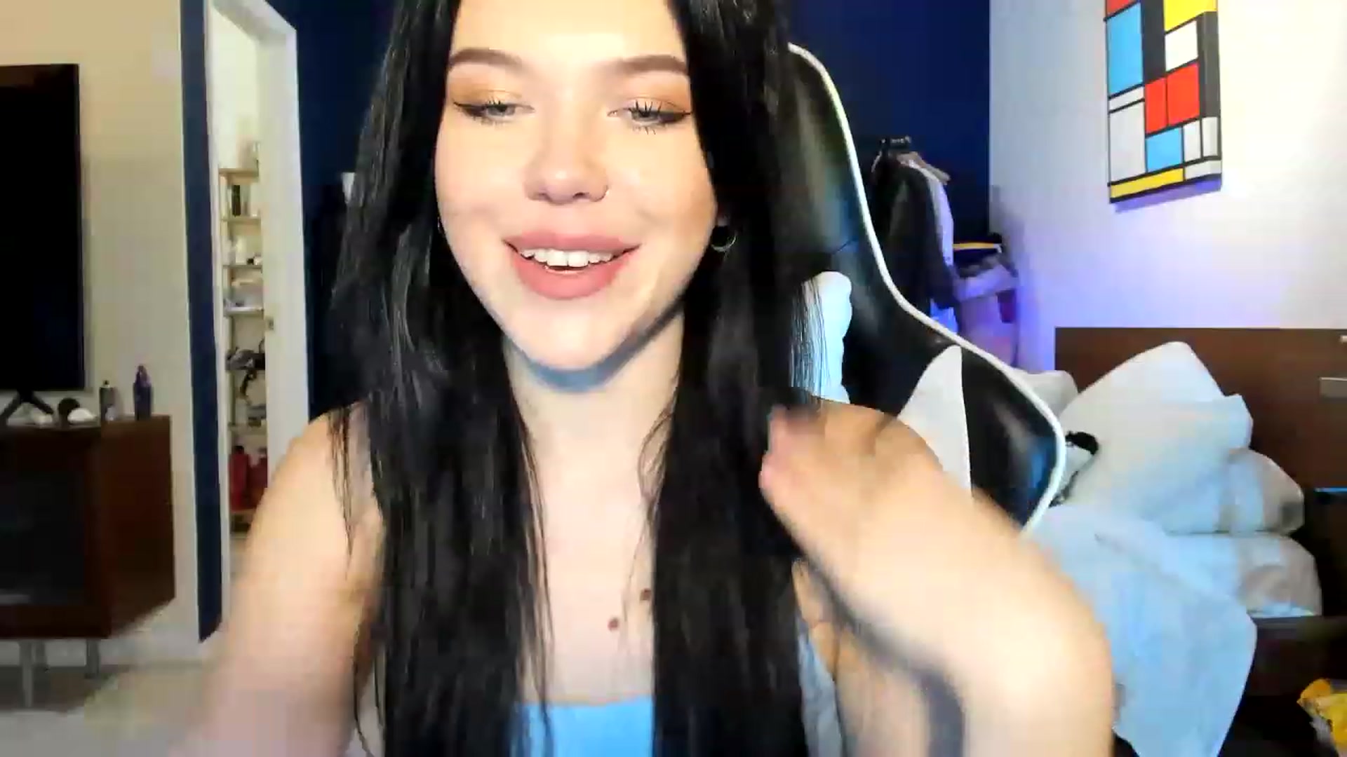 Gallery image thumbnail from Nancy_Morris's myfreecams stream on, 04/06/2023, 01:44 image 20 of 20