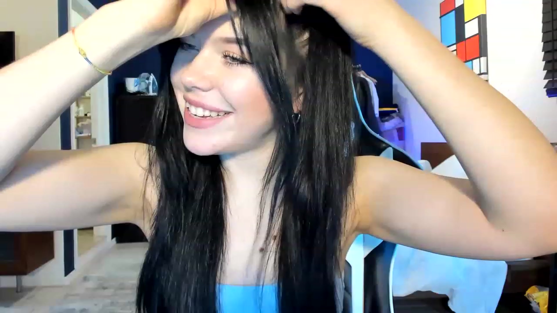 Gallery image thumbnail from Nancy_Morris's myfreecams stream on, 04/06/2023, 01:44 image 9 of 20