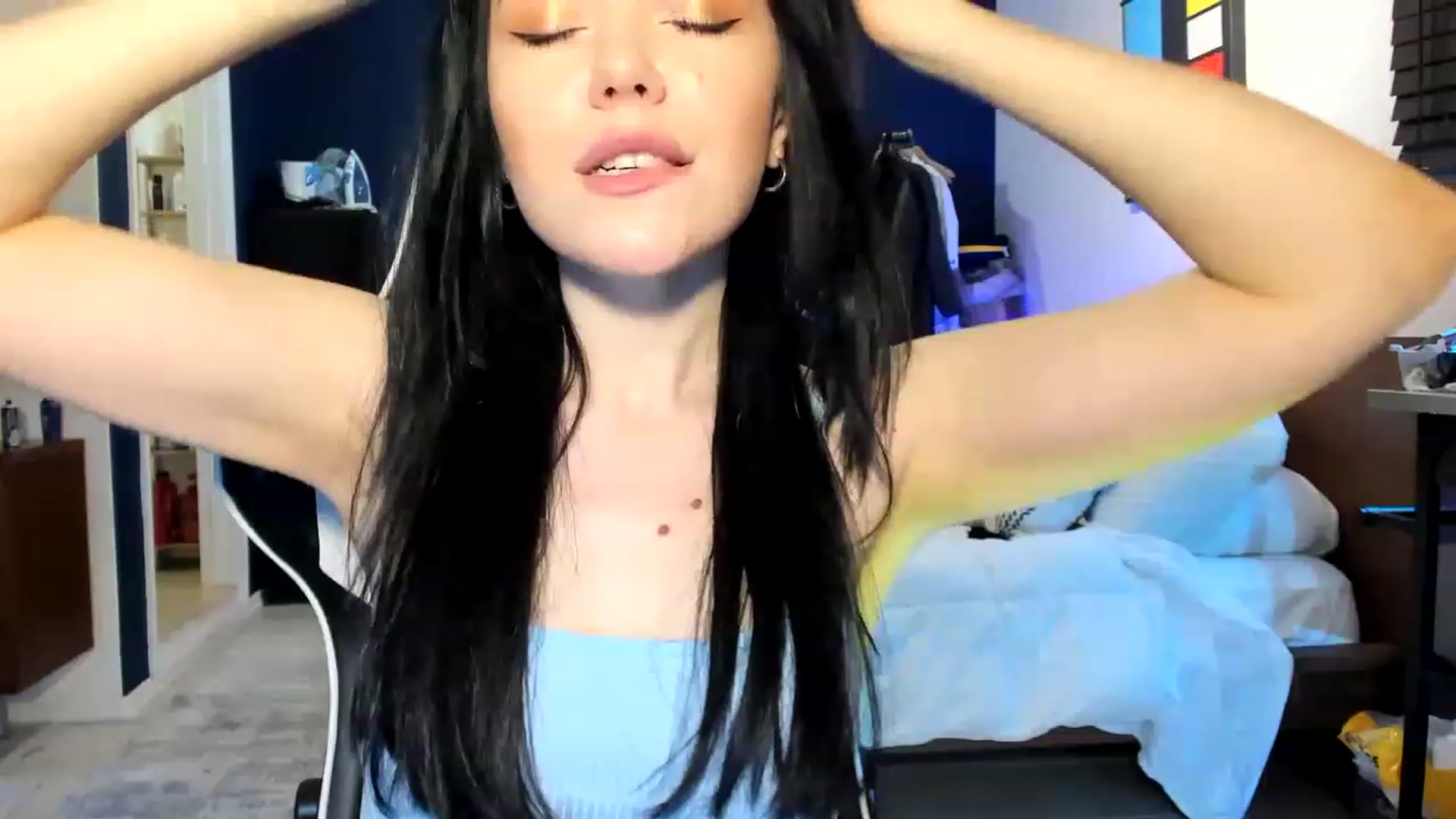Gallery image thumbnail from Nancy_Morris's myfreecams stream on, 04/06/2023, 01:44 image 11 of 20